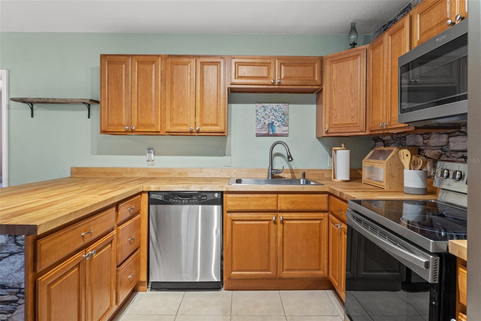2846 STATE ROAD 590, CLEARWATER, FL, 33759