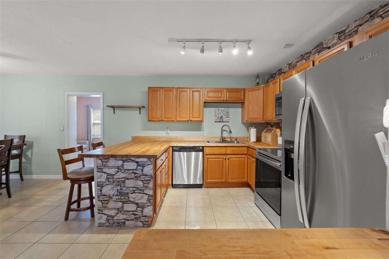 2846 STATE ROAD 590, CLEARWATER, FL, 33759