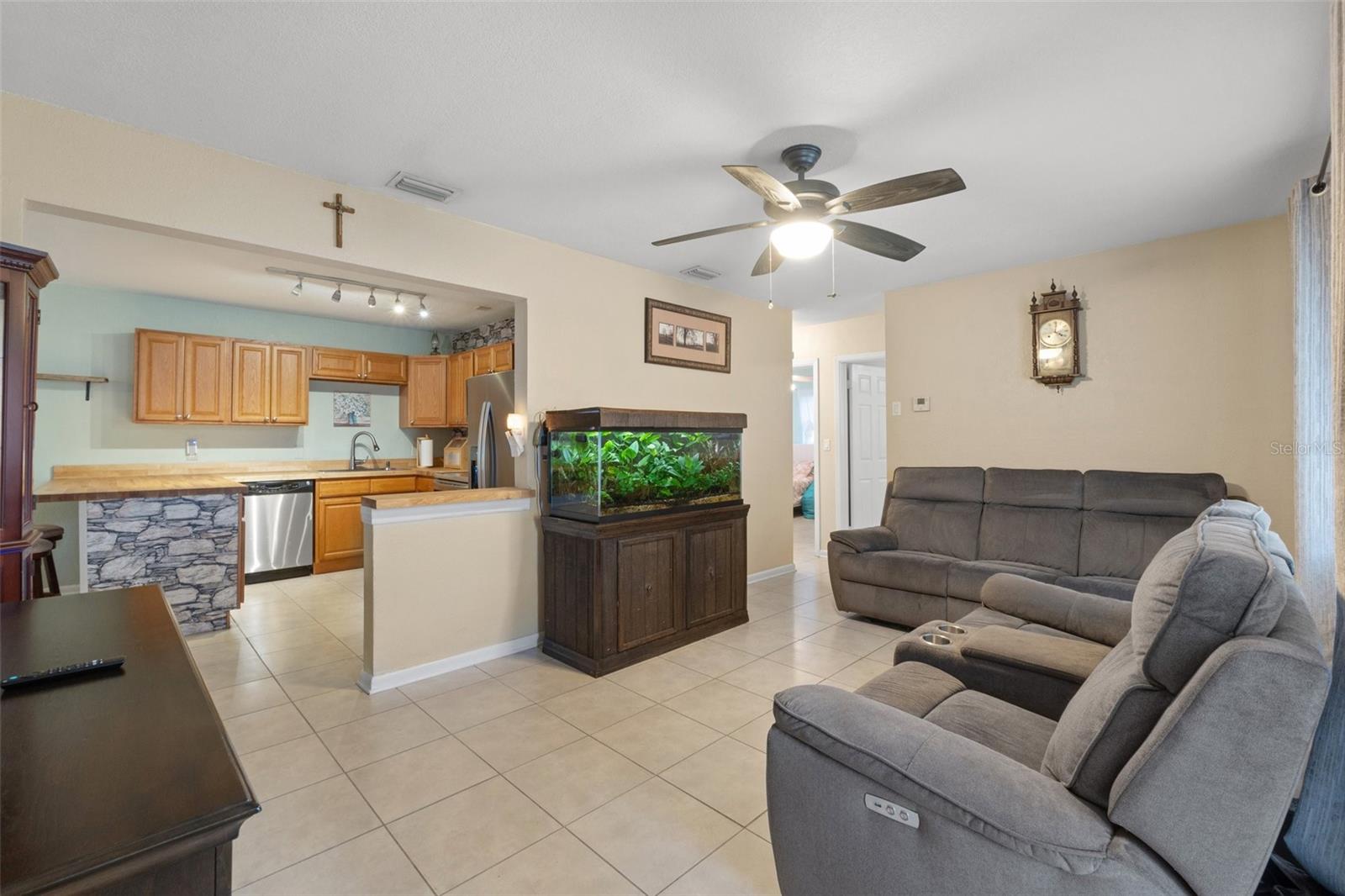 2846 STATE ROAD 590, CLEARWATER, FL, 33759