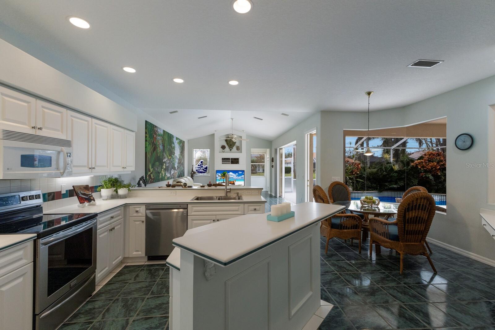 4452 MCINTOSH LAKE AVE, SARASOTA, FL, 34233