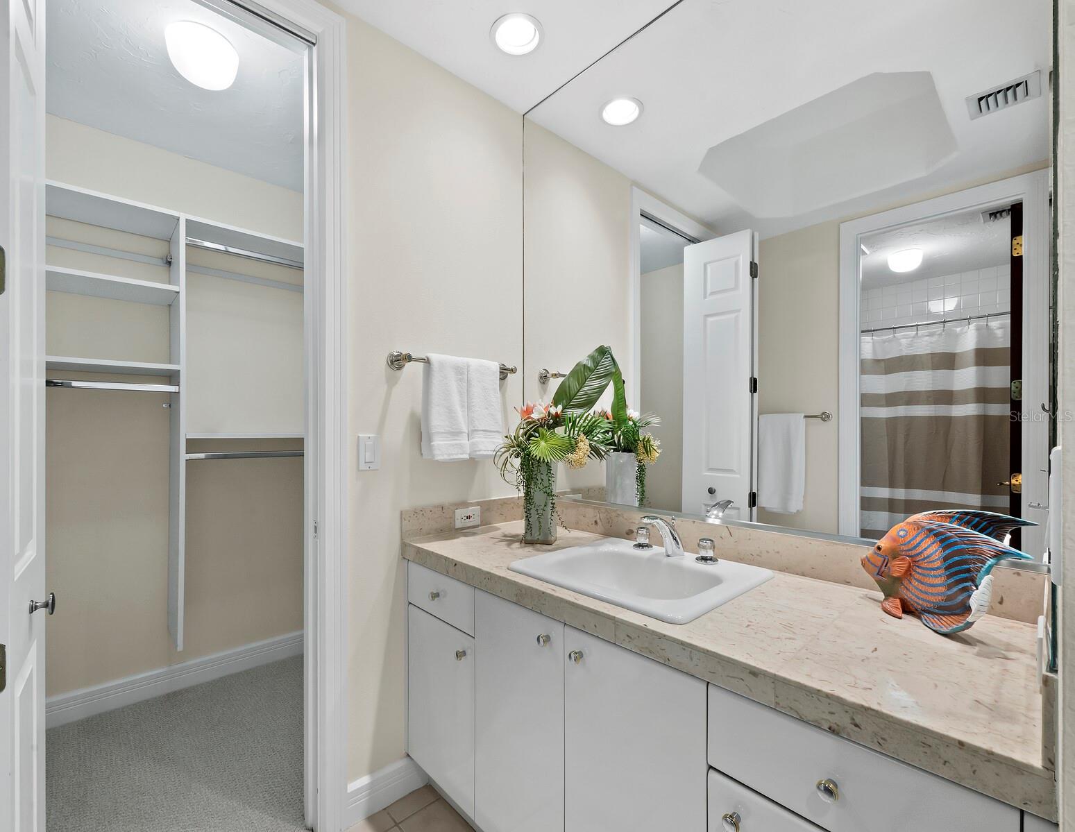 675 LONGBOAT CLUB RD #22A, LONGBOAT KEY, FL, 34228