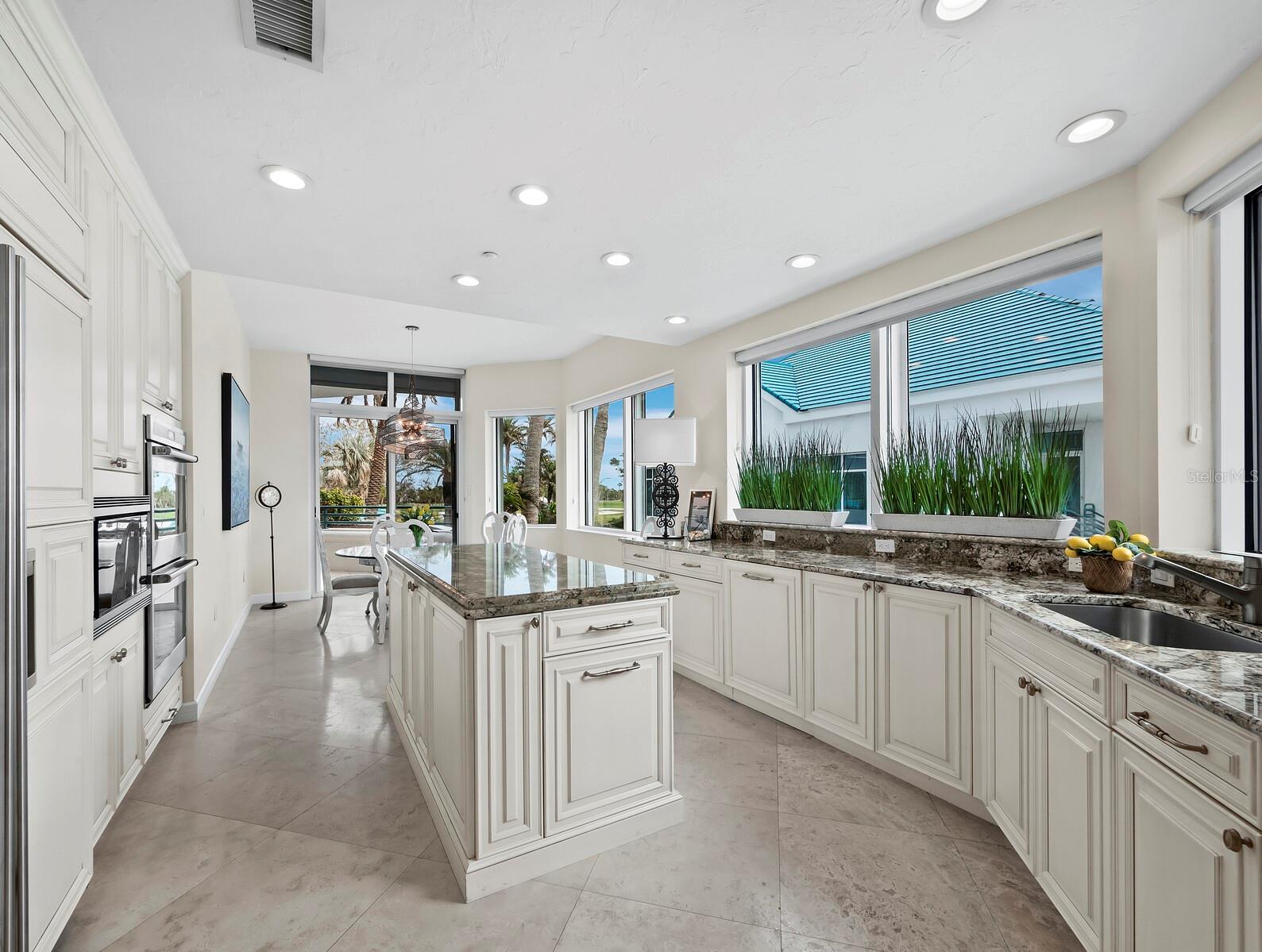 675 LONGBOAT CLUB RD #22A, LONGBOAT KEY, FL, 34228