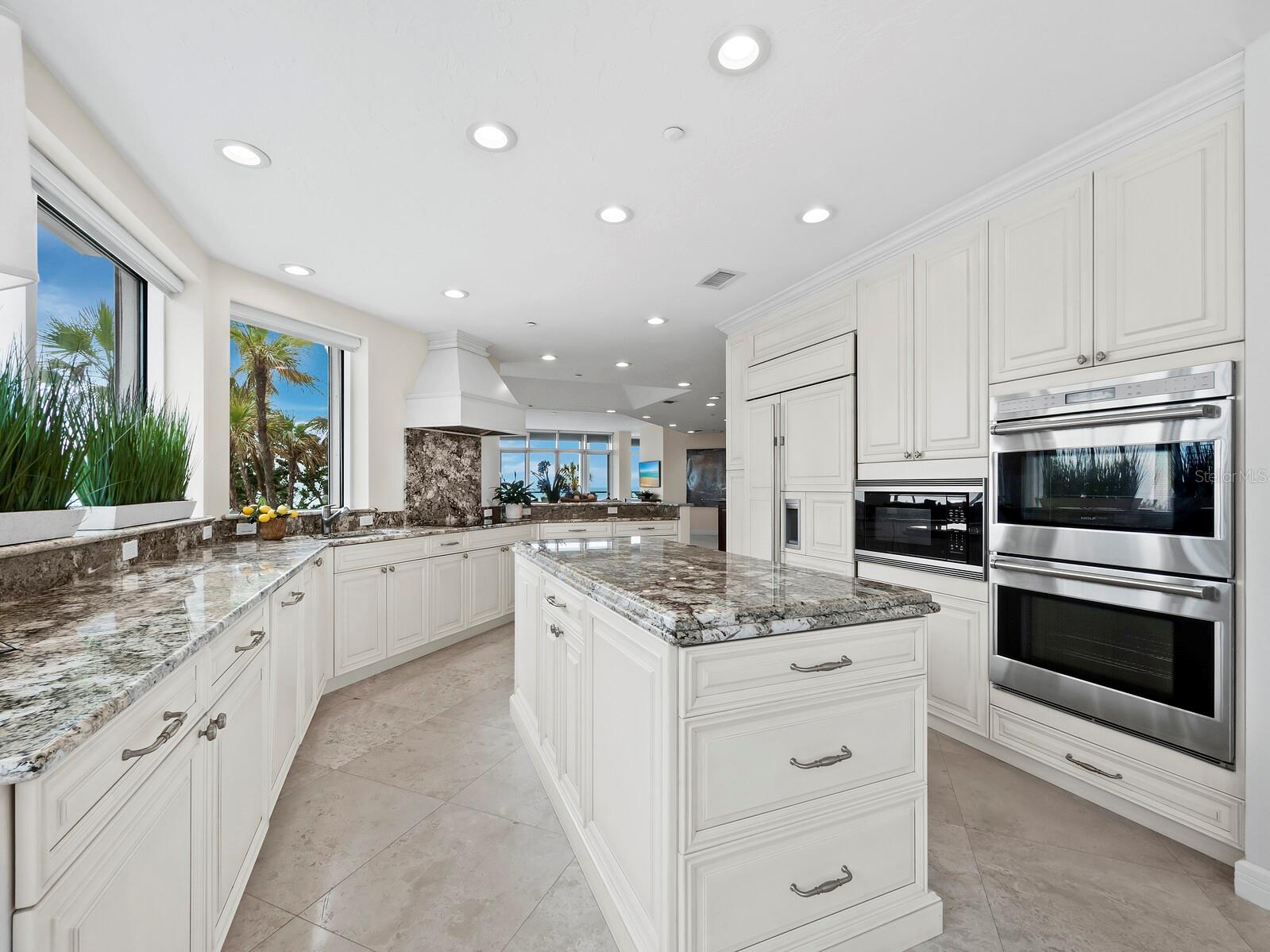 675 LONGBOAT CLUB RD #22A, LONGBOAT KEY, FL, 34228