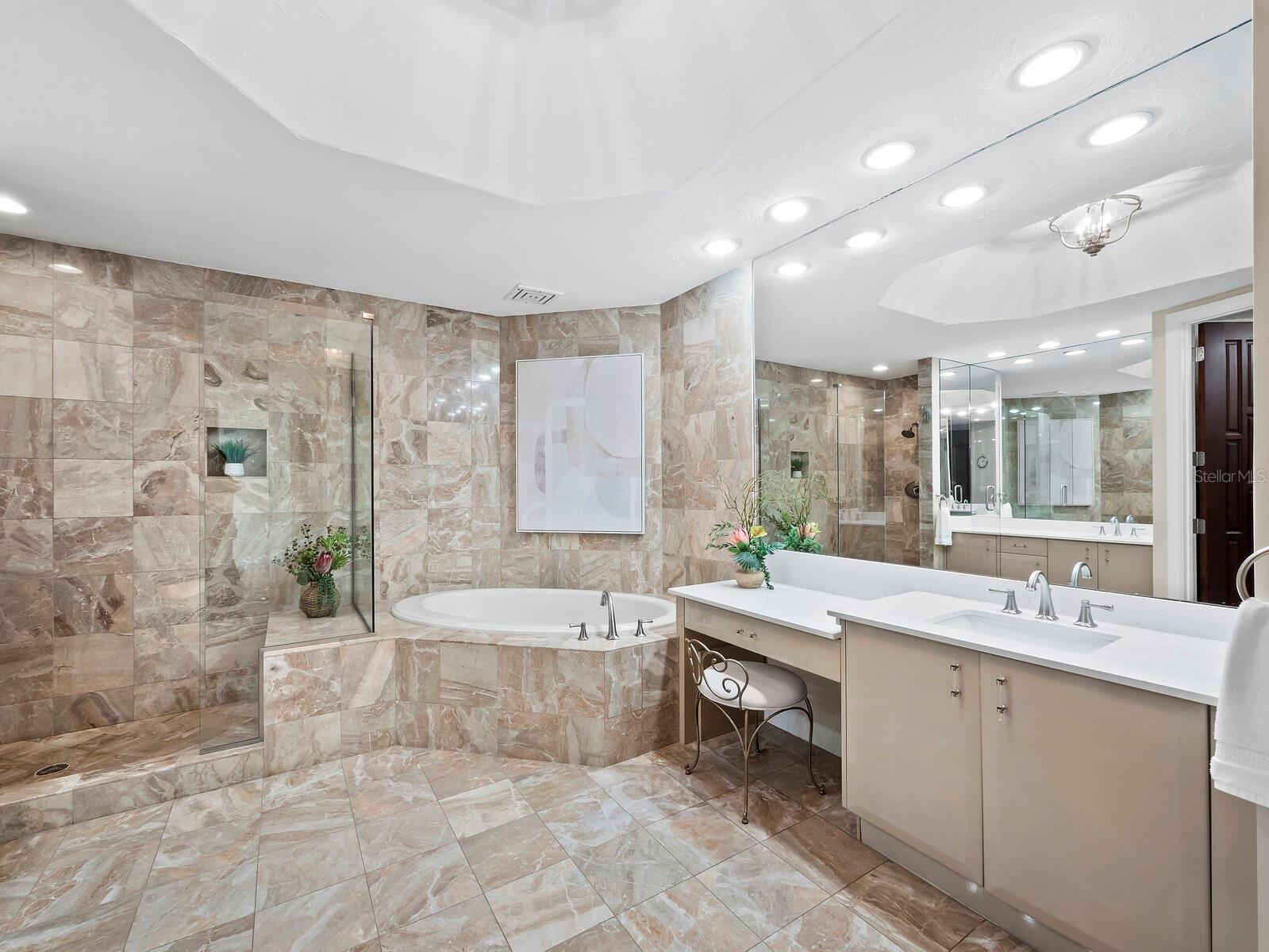 675 LONGBOAT CLUB RD #22A, LONGBOAT KEY, FL, 34228