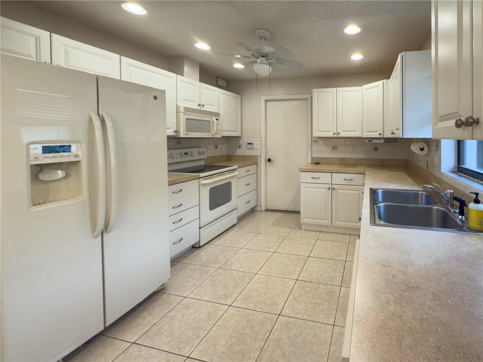 11250 SW ESSEX DR, LAKE SUZY, FL, 34269