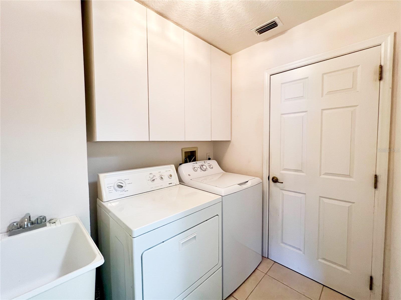 2160 HEDGEROW DR, MERRITT ISLAND, FL, 32953