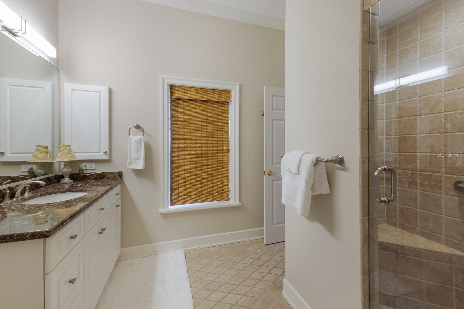 D6140036 Property Photo