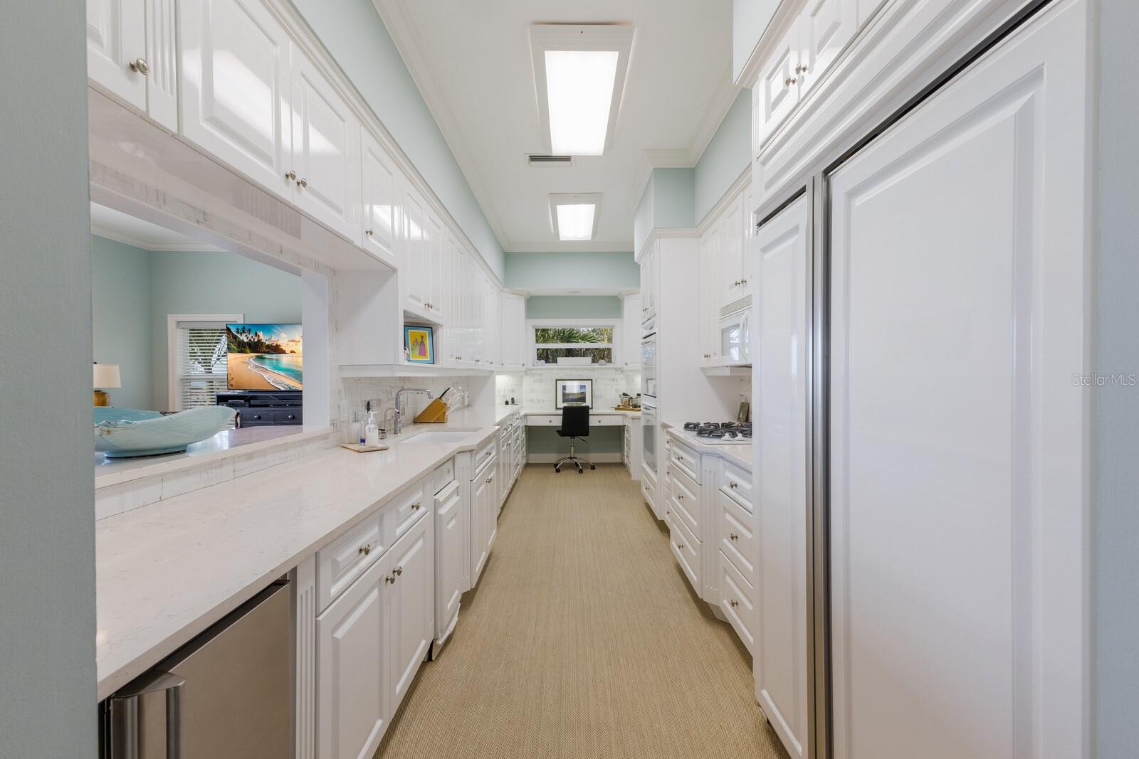 D6140036 Property Photo