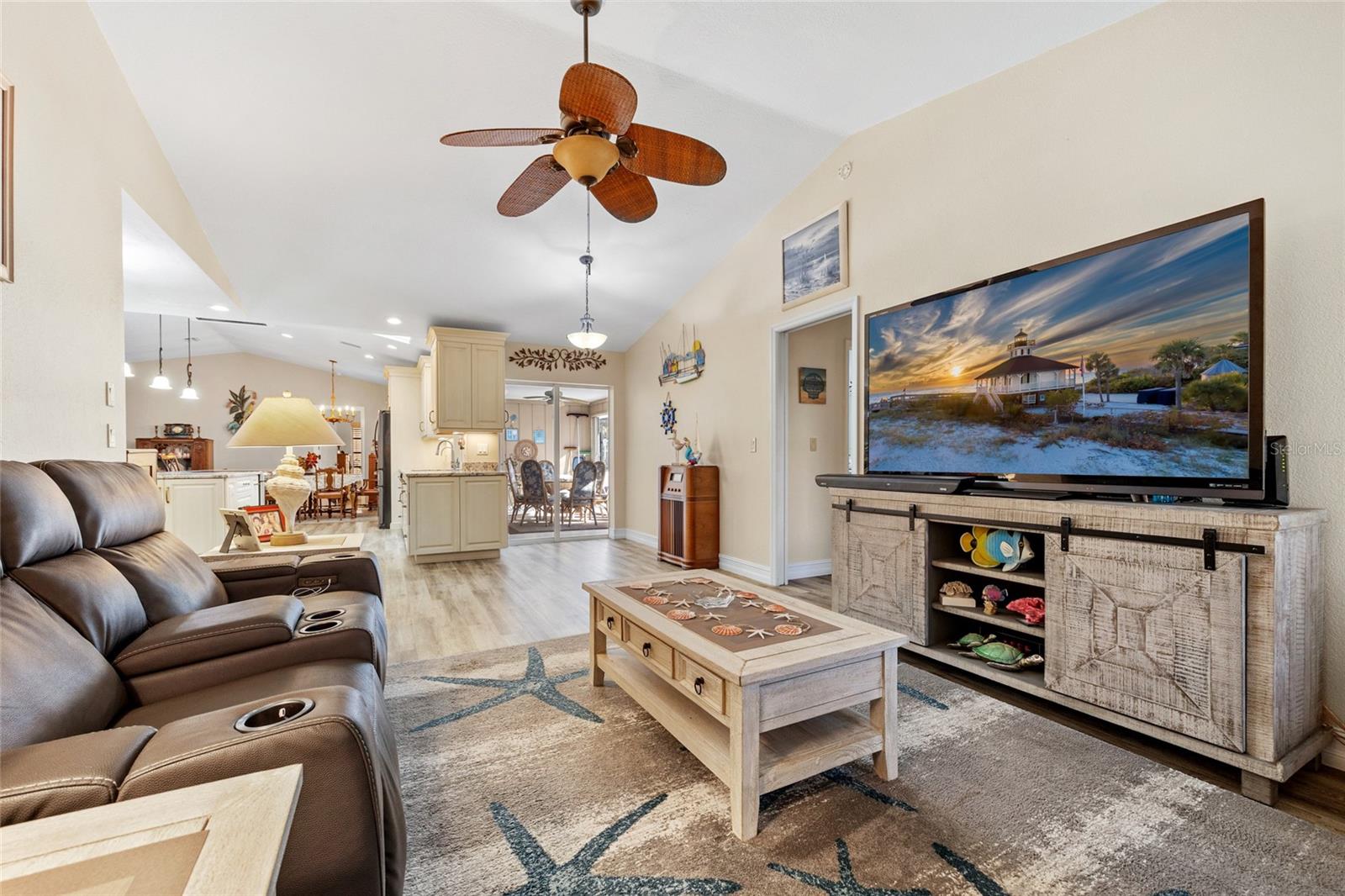 472 EPPINGER DR, PORT CHARLOTTE, FL, 33953