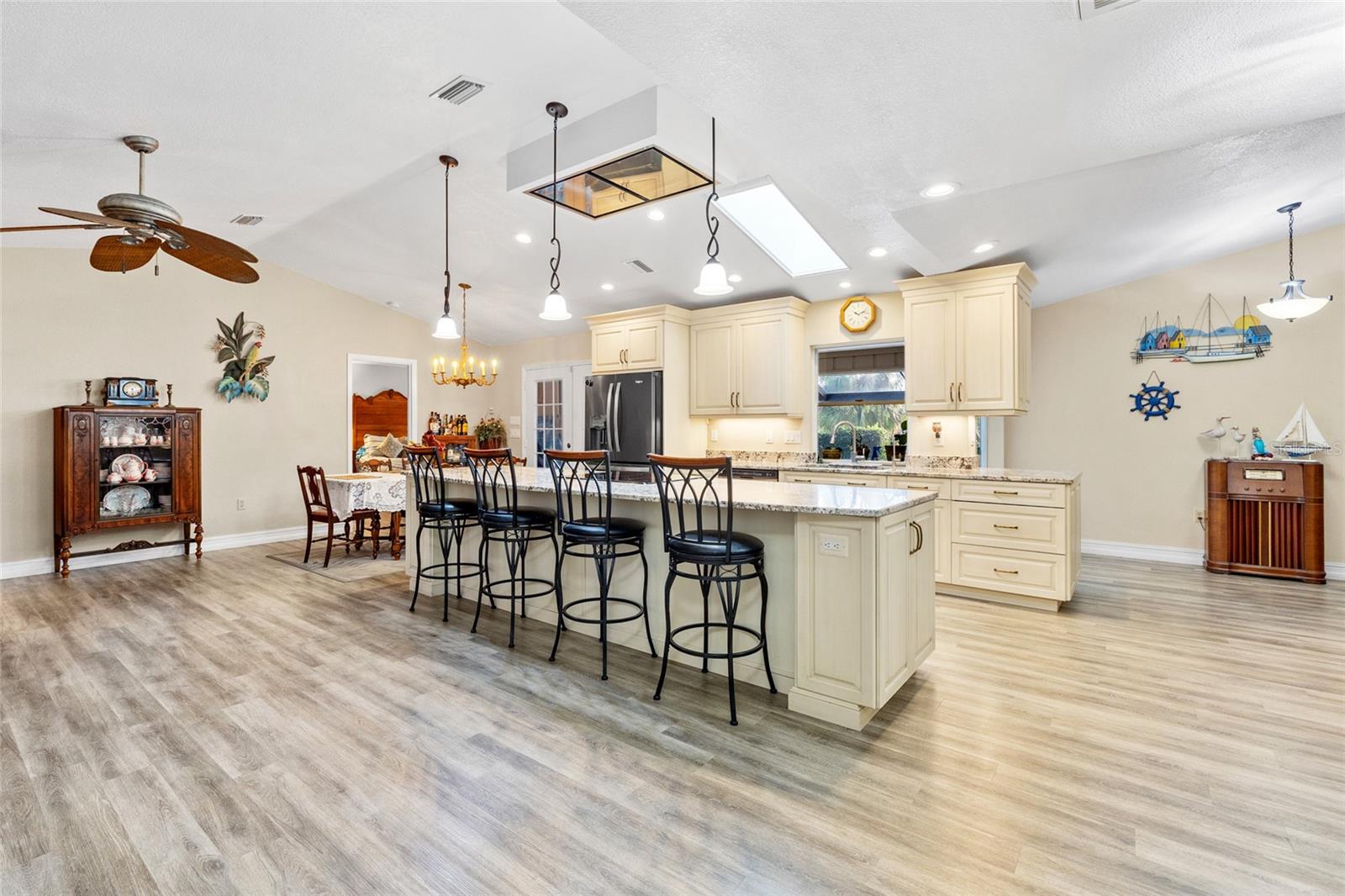 472 EPPINGER DR, PORT CHARLOTTE, FL, 33953