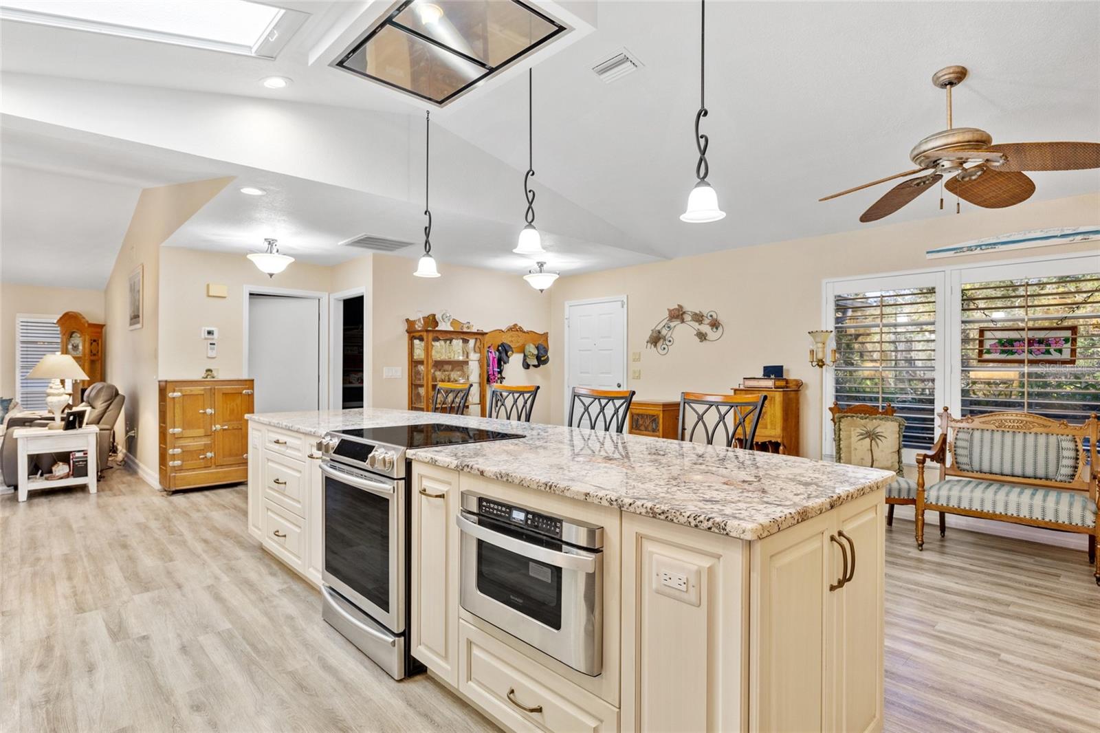 472 EPPINGER DR, PORT CHARLOTTE, FL, 33953