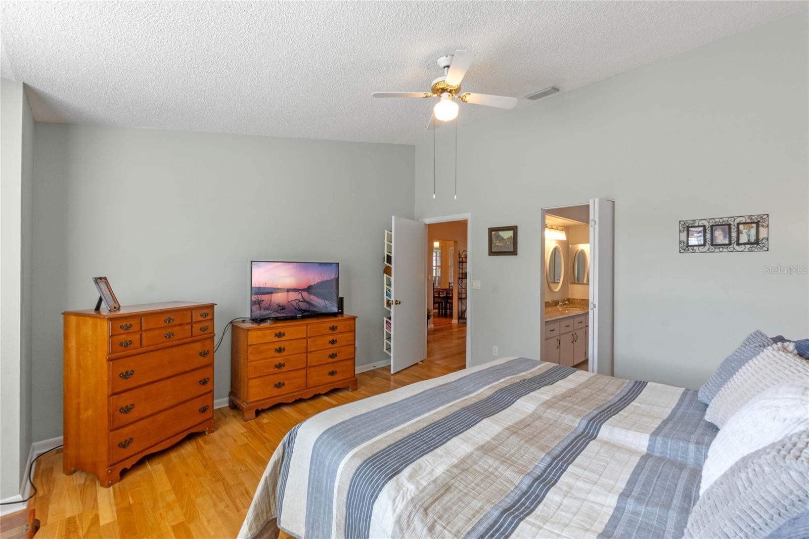 26154 NEWCOMBE CIR, LEESBURG, FL, 34748