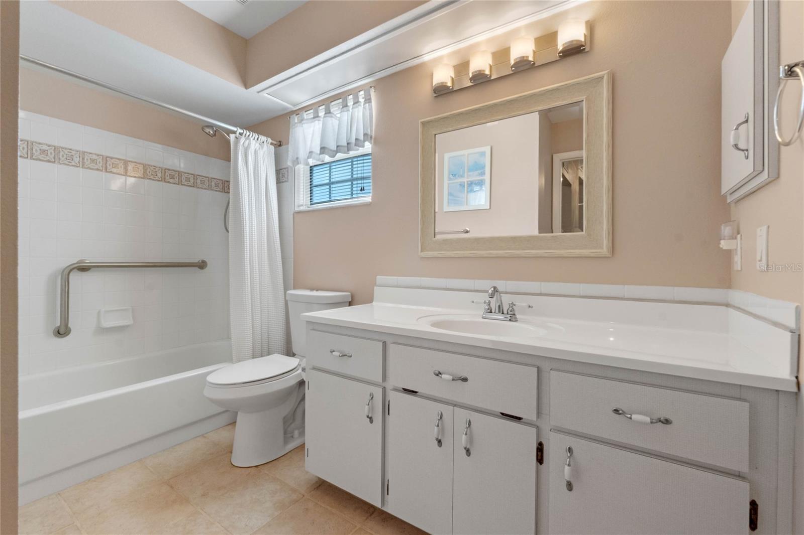 26154 NEWCOMBE CIR, LEESBURG, FL, 34748