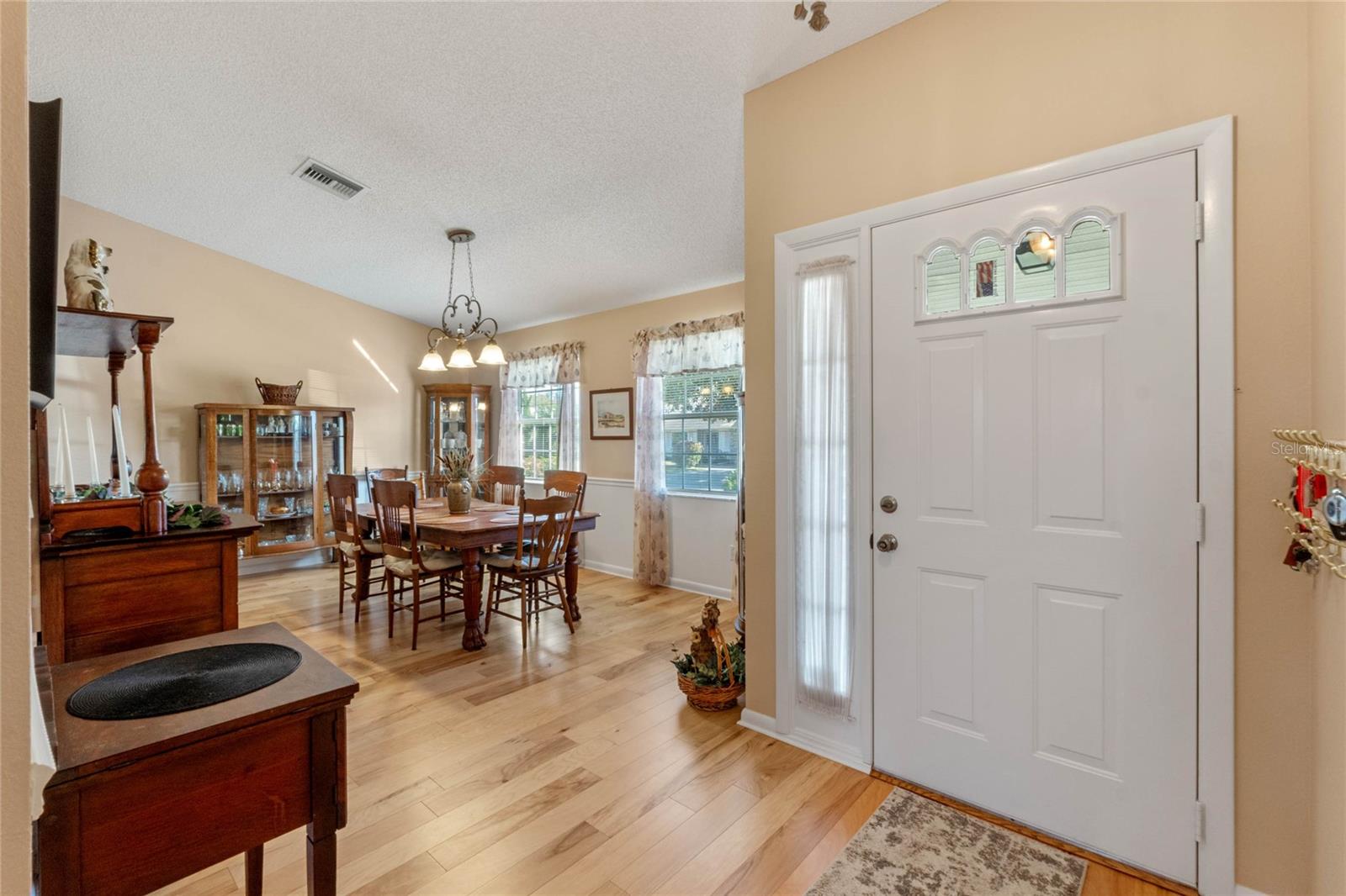 26154 NEWCOMBE CIR, LEESBURG, FL, 34748