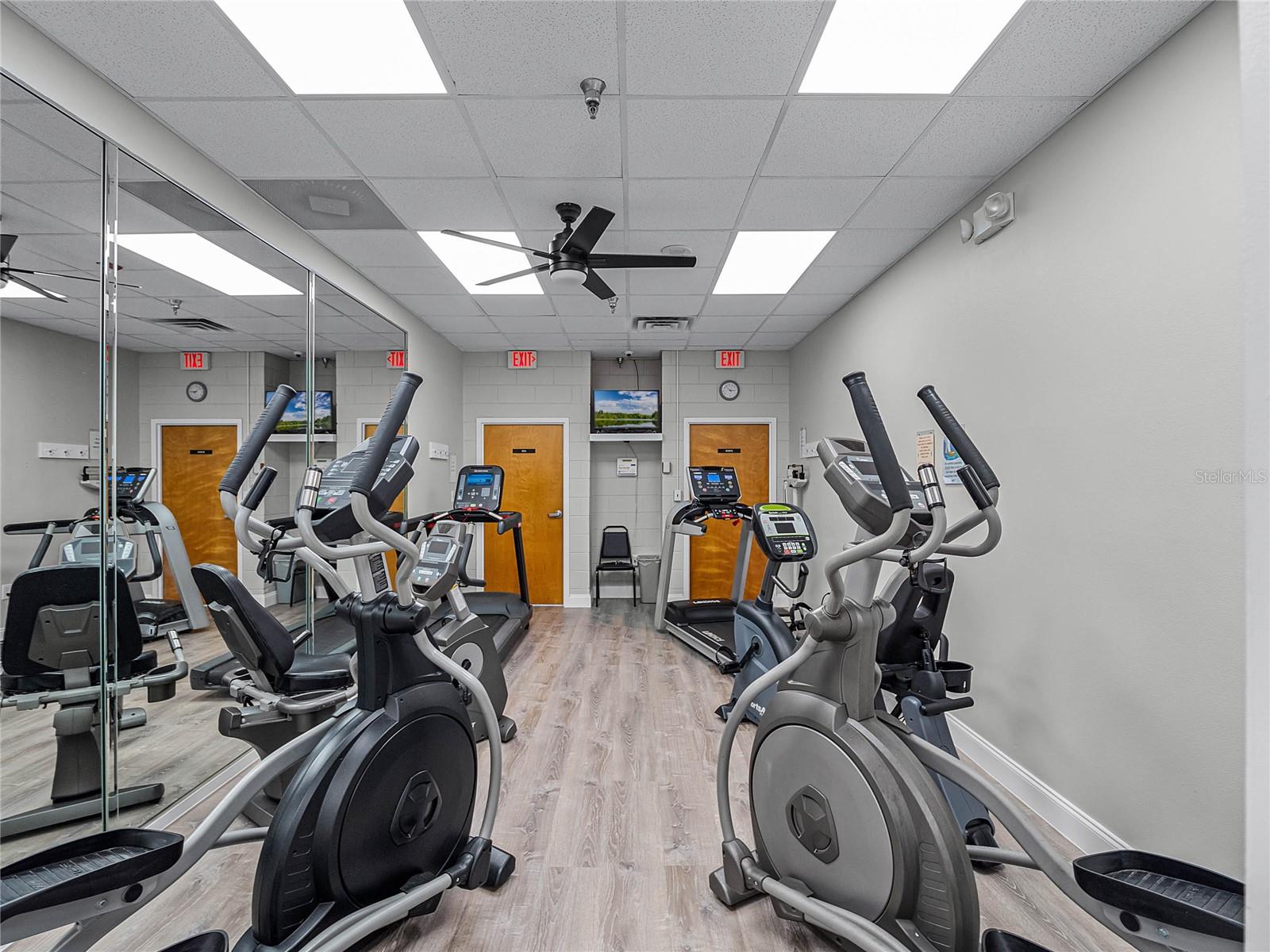 26154 NEWCOMBE CIR, LEESBURG, FL, 34748