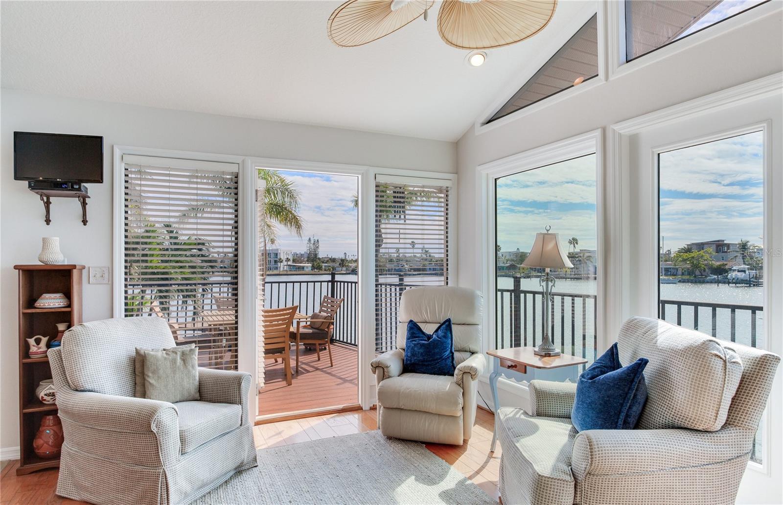 16134 4TH ST E, REDINGTON BEACH, FL, 33708