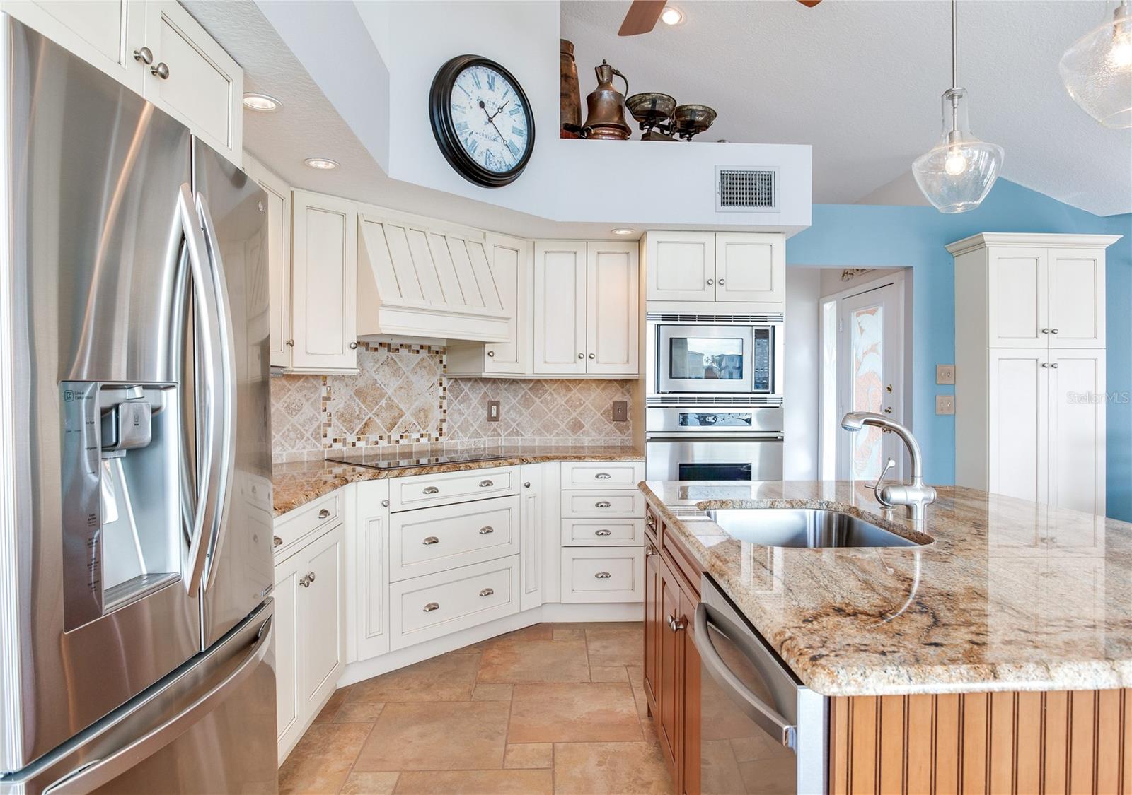 16134 4TH ST E, REDINGTON BEACH, FL, 33708