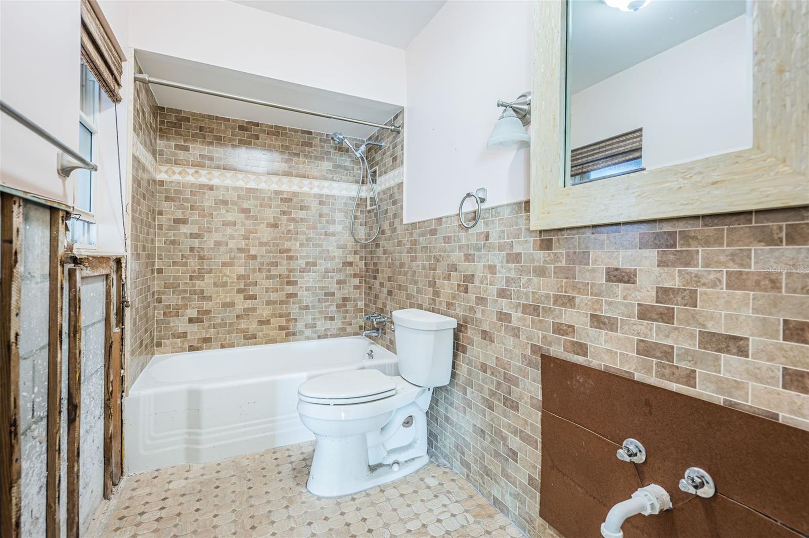 8520 42ND AVE N, ST PETERSBURG, FL, 33709