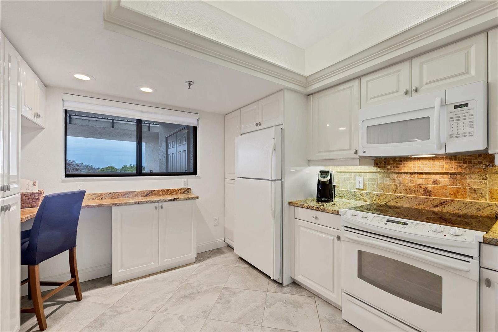 1465 GULF OF MEXICO DR #402, LONGBOAT KEY, FL, 34228