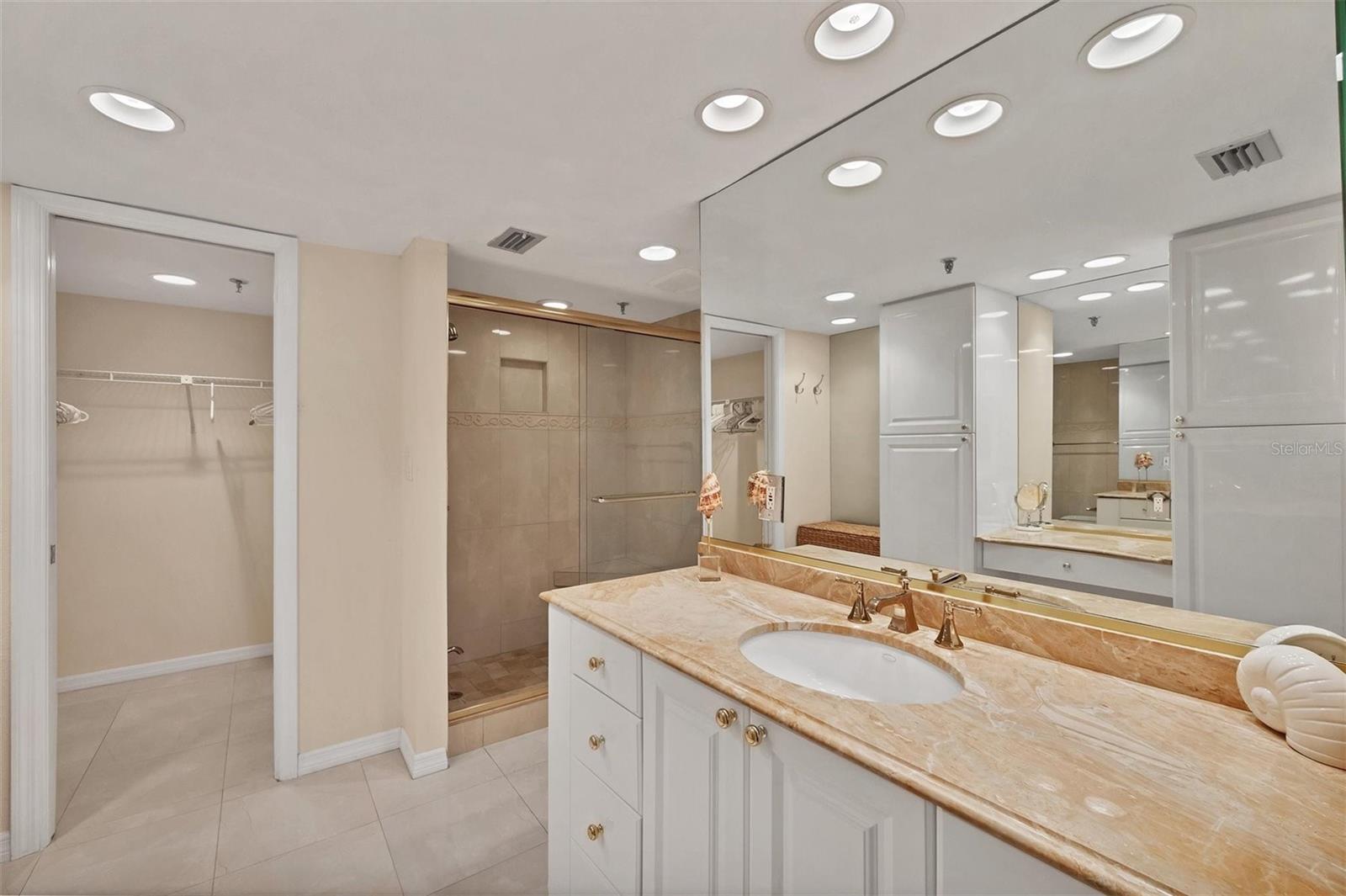 1465 GULF OF MEXICO DR #402, LONGBOAT KEY, FL, 34228