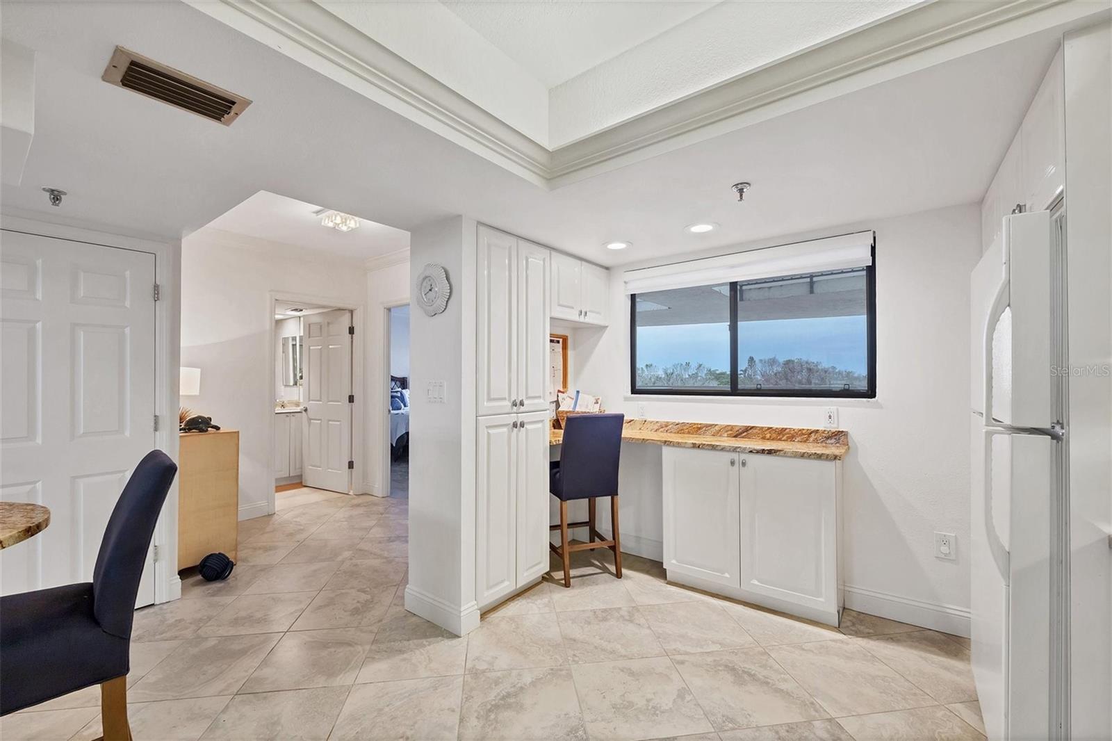 1465 GULF OF MEXICO DR #402, LONGBOAT KEY, FL, 34228