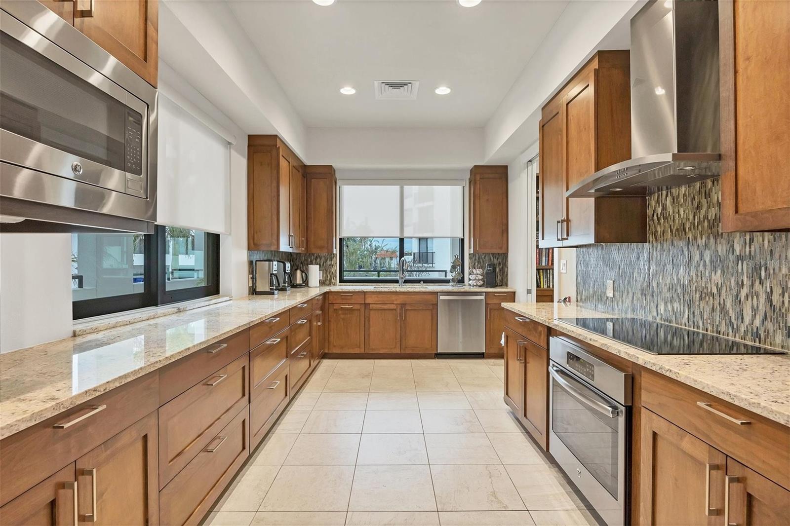 1465 GULF OF MEXICO DR #402, LONGBOAT KEY, FL, 34228