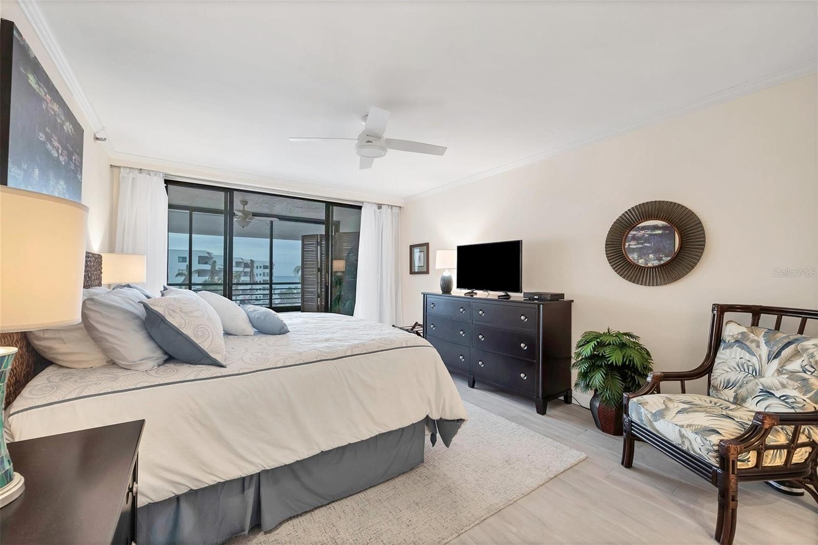 1465 GULF OF MEXICO DR #402, LONGBOAT KEY, FL, 34228