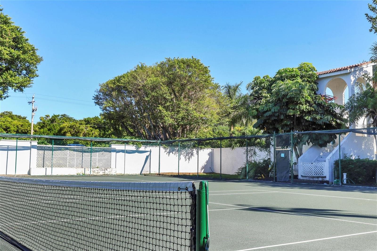 1465 GULF OF MEXICO DR #402, LONGBOAT KEY, FL, 34228
