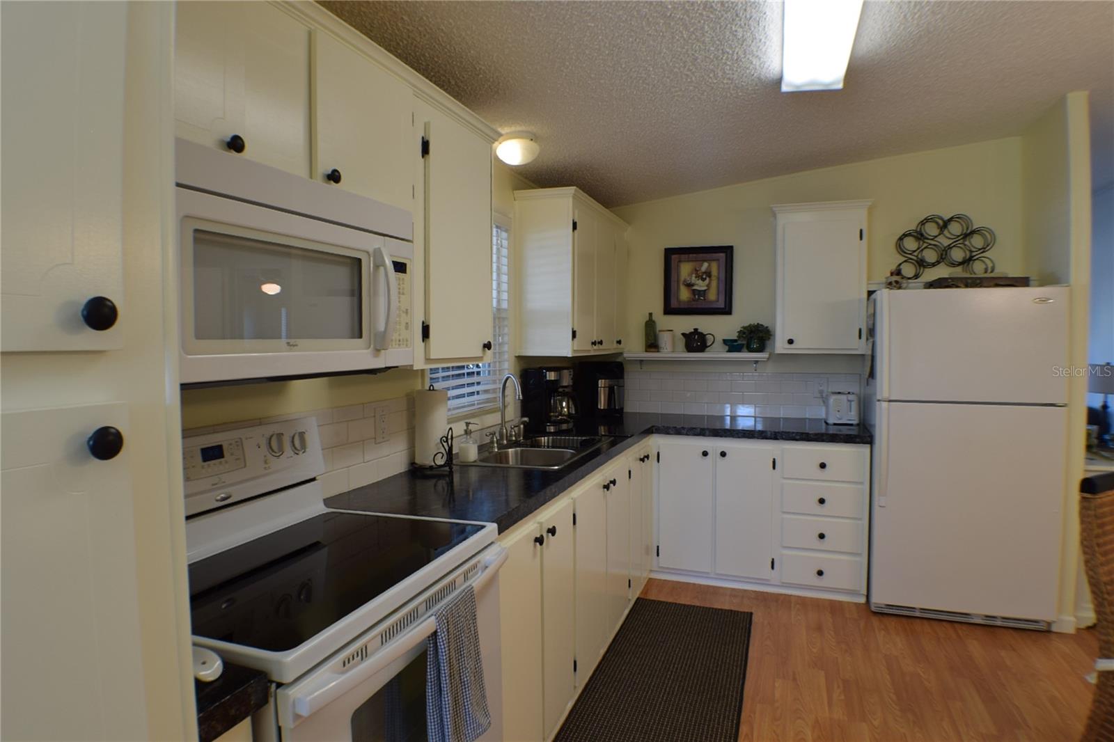 37616 PINATA AVE, ZEPHYRHILLS, FL, 33541