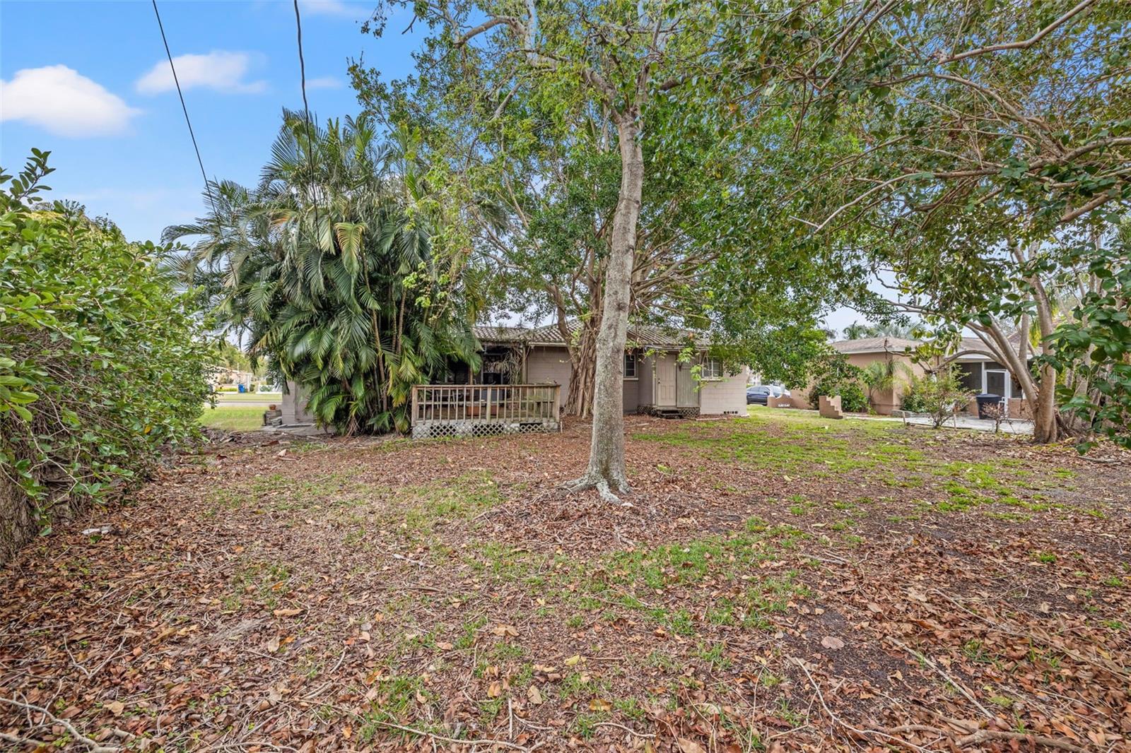 TB8338884 Property Photo