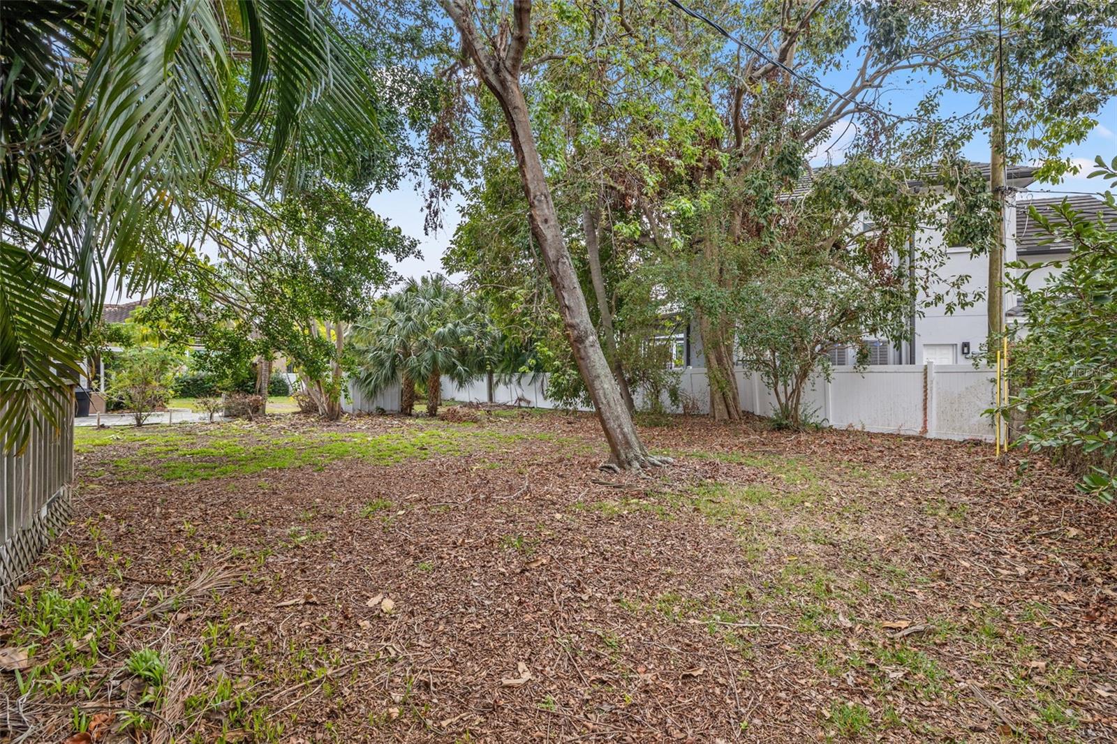 TB8338884 Property Photo