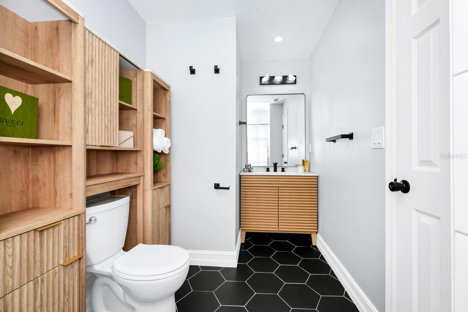 O6271638 Property Photo