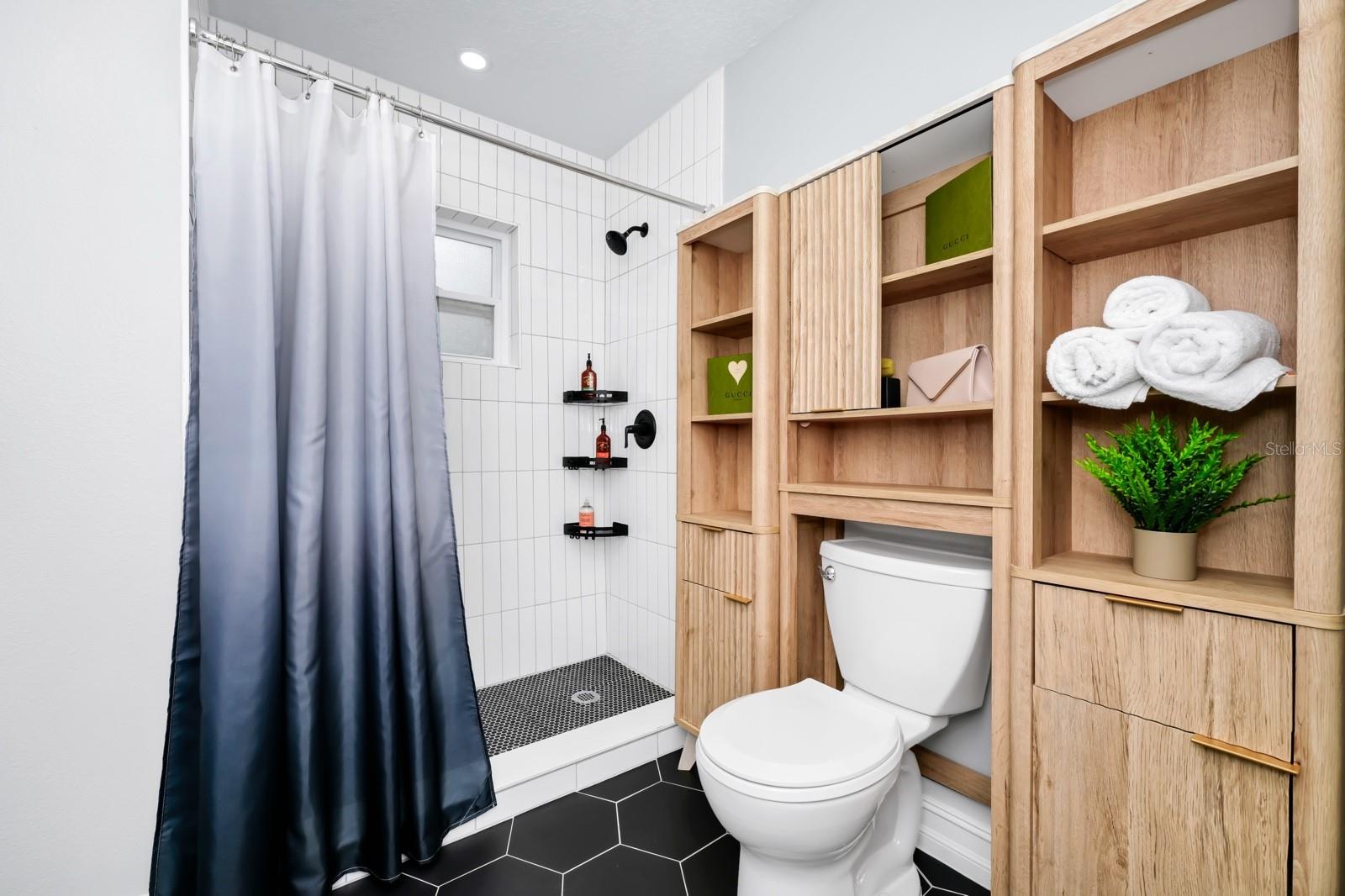 O6271638 Property Photo