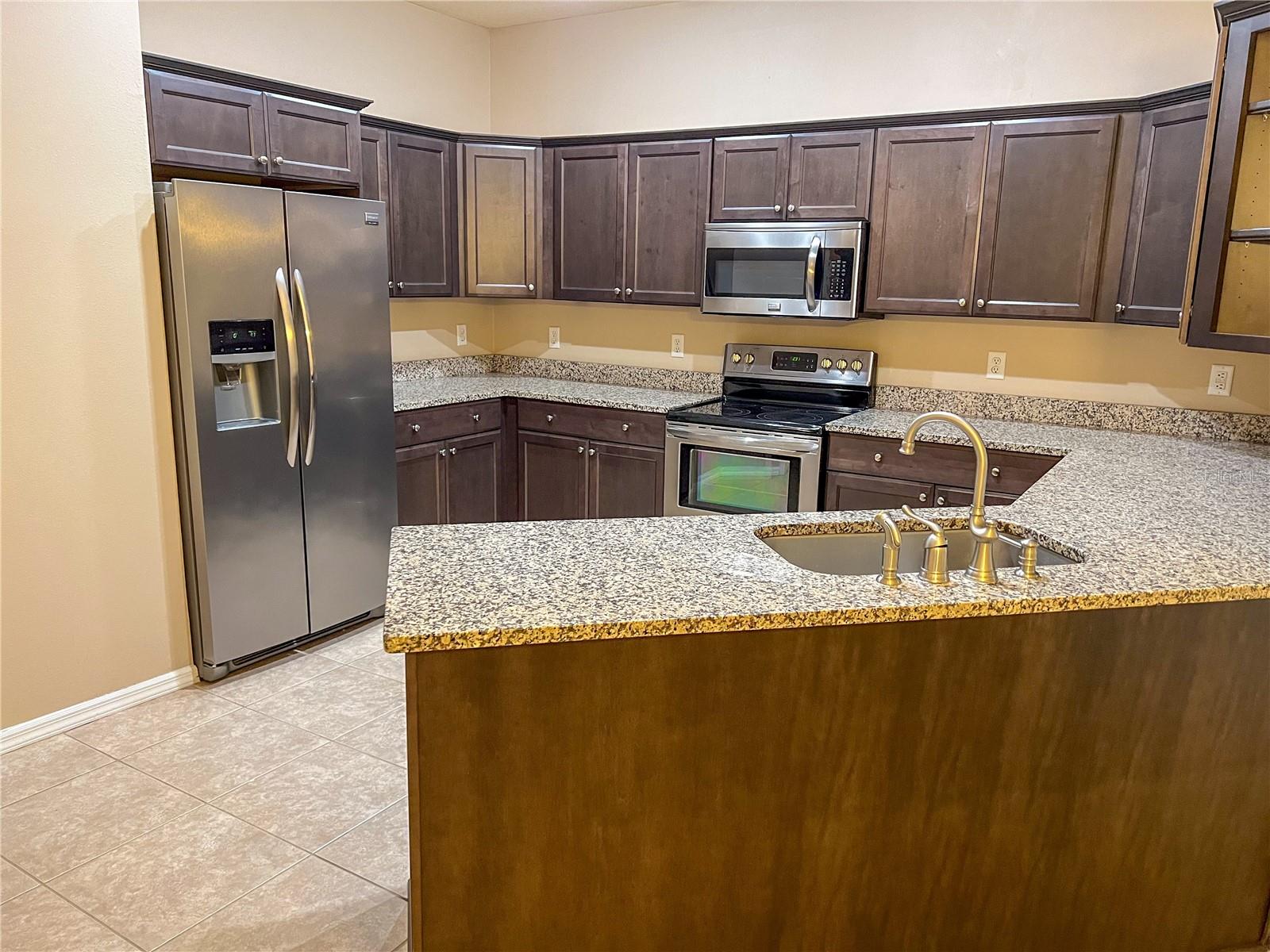 2203 PRESERVATION DR, PLANT CITY, FL, 33566