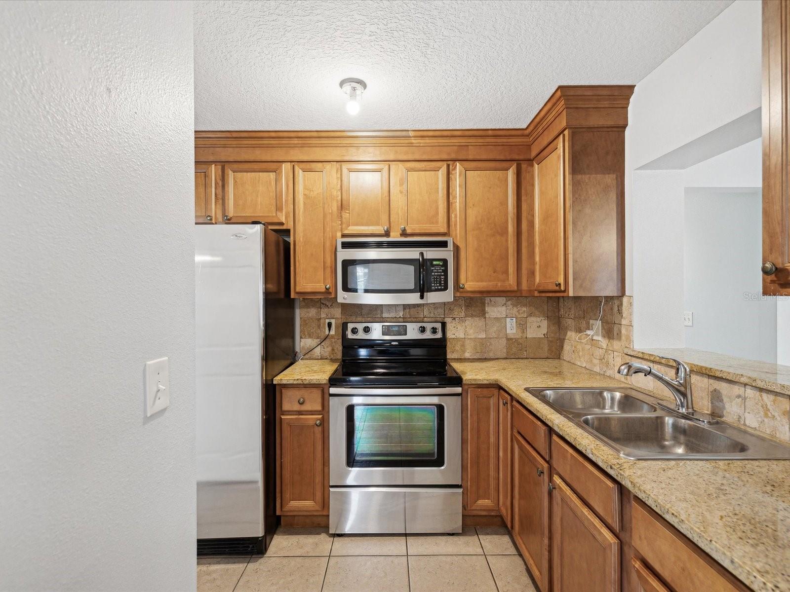 6509 S WEST SHORE CIR, TAMPA, FL, 33616