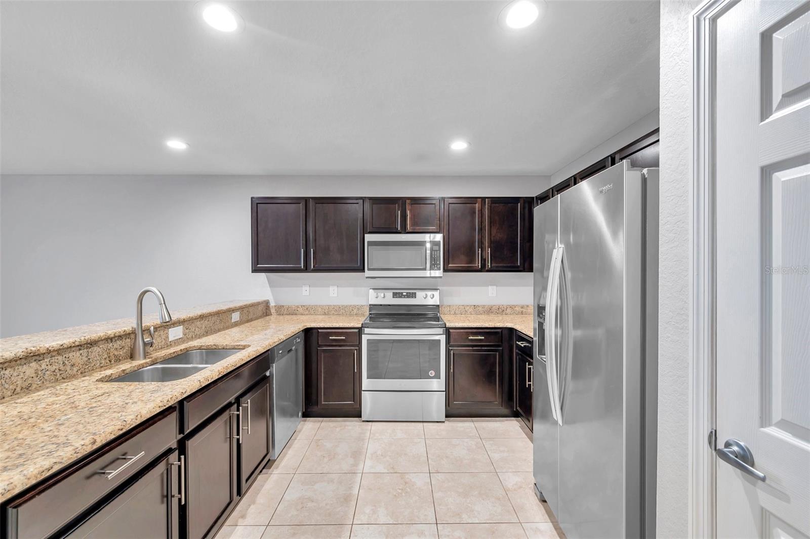 7228 MERLOT SIENNA AVE, GIBSONTON, FL, 33534