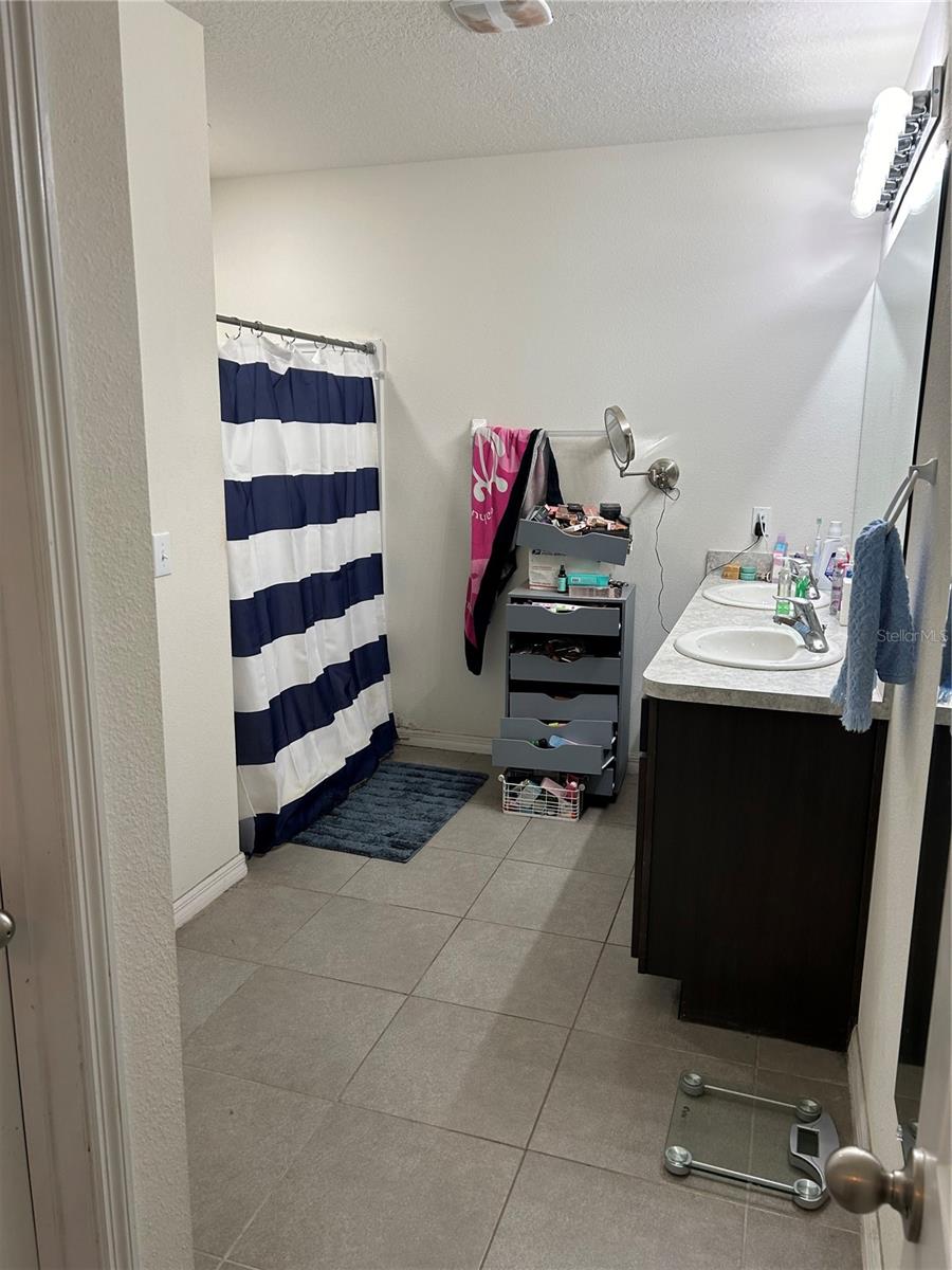 6882 SILVERADO RANCH BLVD, ZEPHYRHILLS, FL, 33541