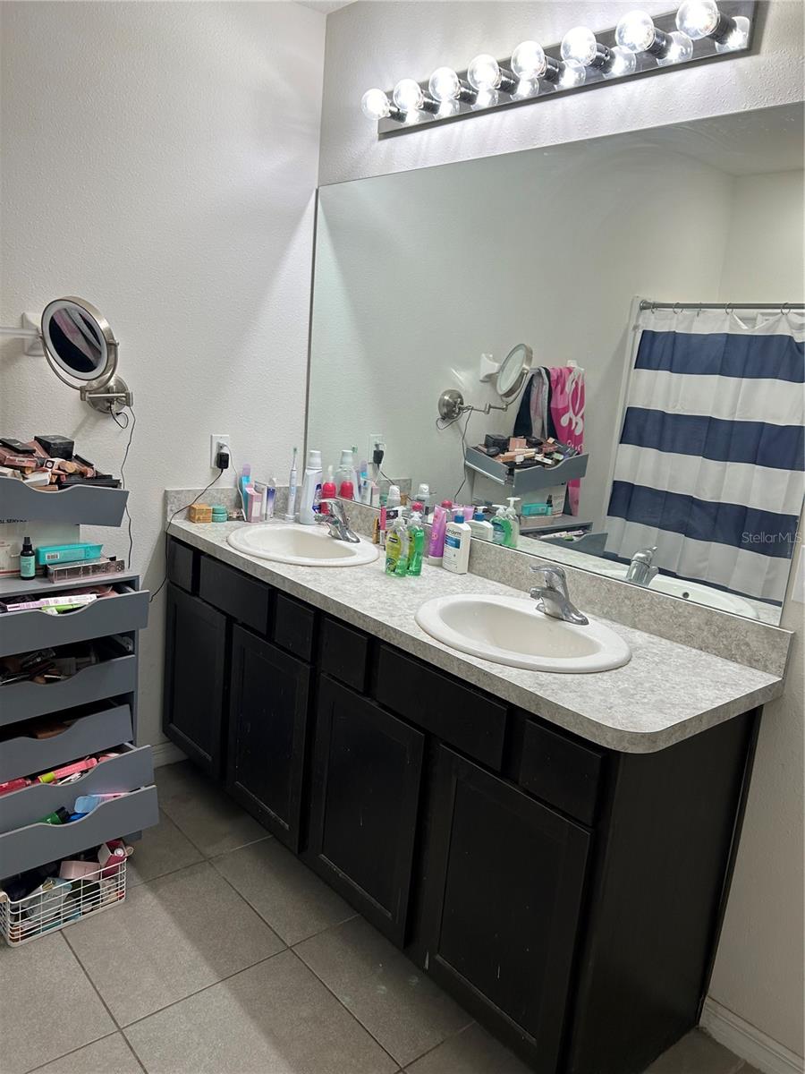 6882 SILVERADO RANCH BLVD, ZEPHYRHILLS, FL, 33541