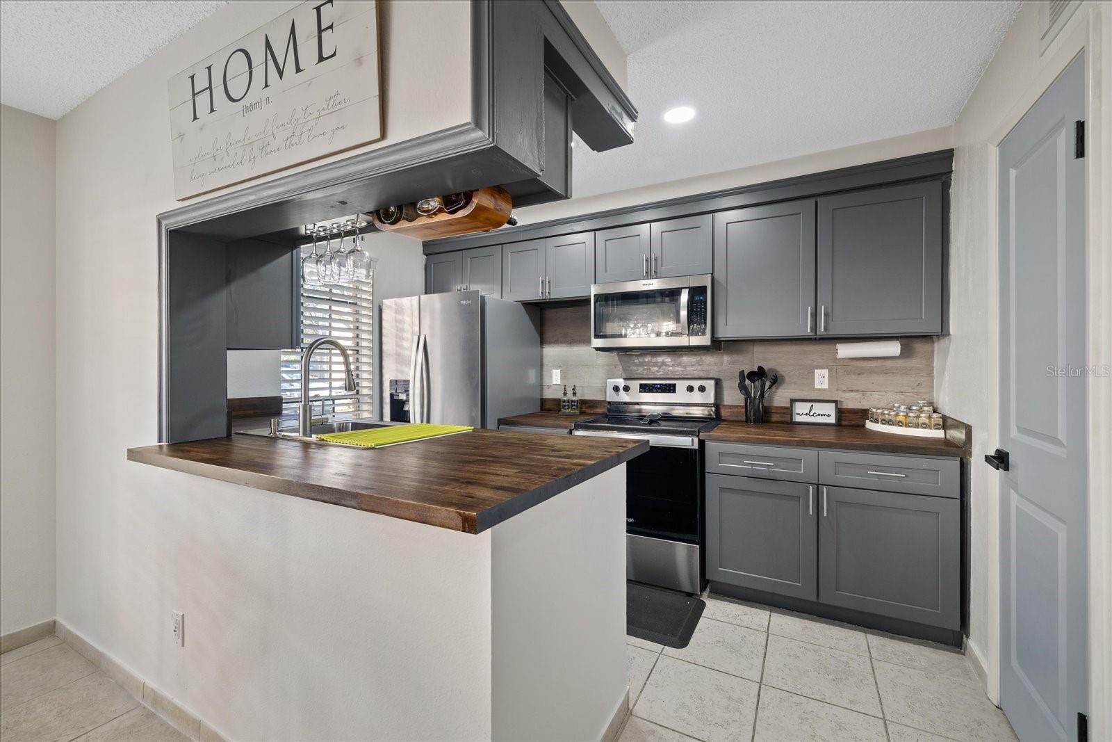 8724 MALLARD RESERVE DR #101, TAMPA, FL, 33614