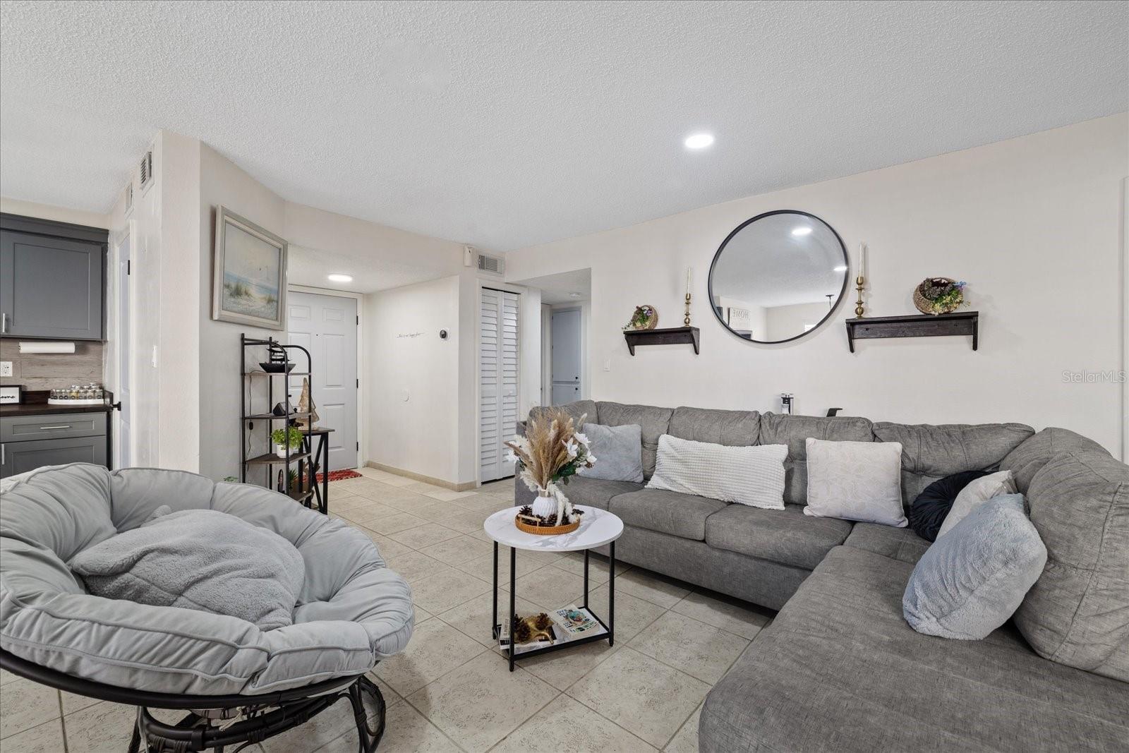 8724 MALLARD RESERVE DR #101, TAMPA, FL, 33614