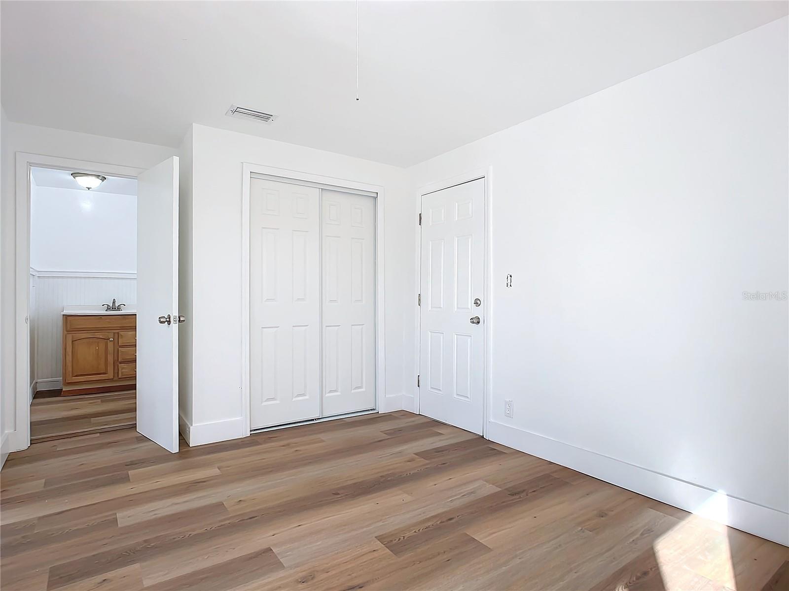 17 S OLEANDER AVE, DAYTONA BEACH, FL, 32118