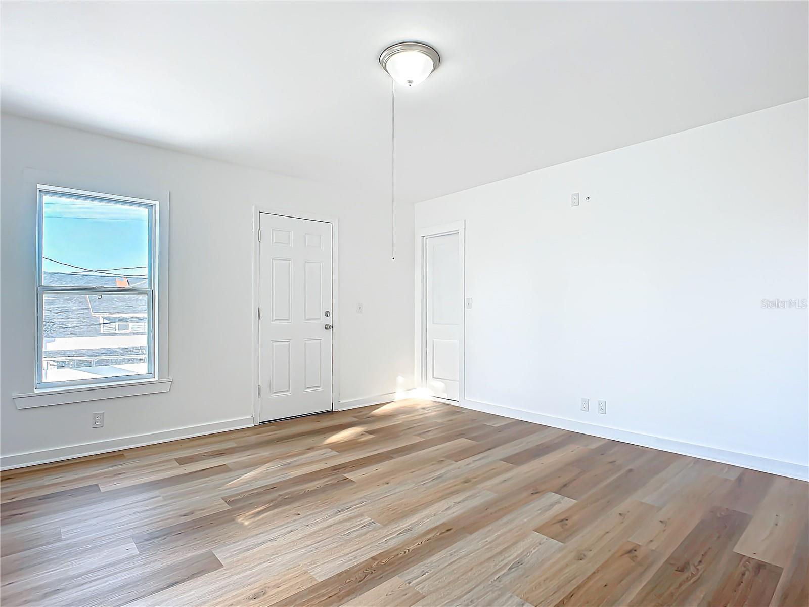 17 S OLEANDER AVE, DAYTONA BEACH, FL, 32118