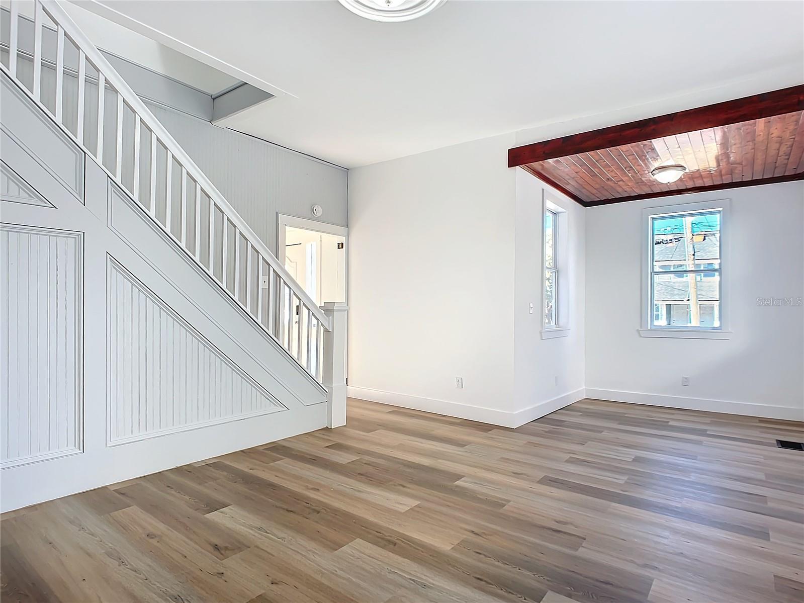 17 S OLEANDER AVE, DAYTONA BEACH, FL, 32118