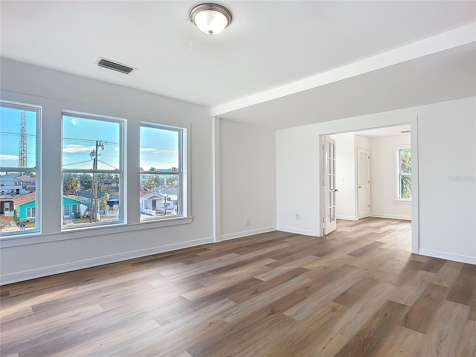 17 S OLEANDER AVE, DAYTONA BEACH, FL, 32118