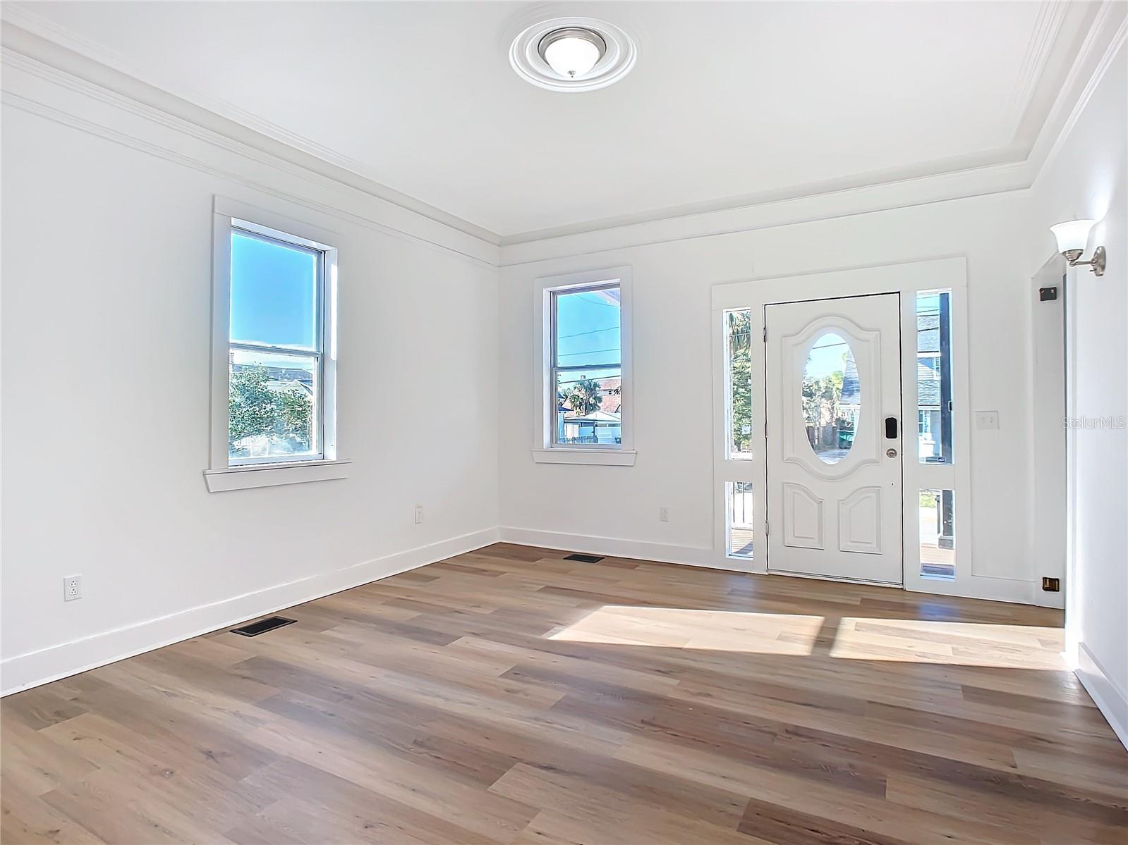 17 S OLEANDER AVE, DAYTONA BEACH, FL, 32118