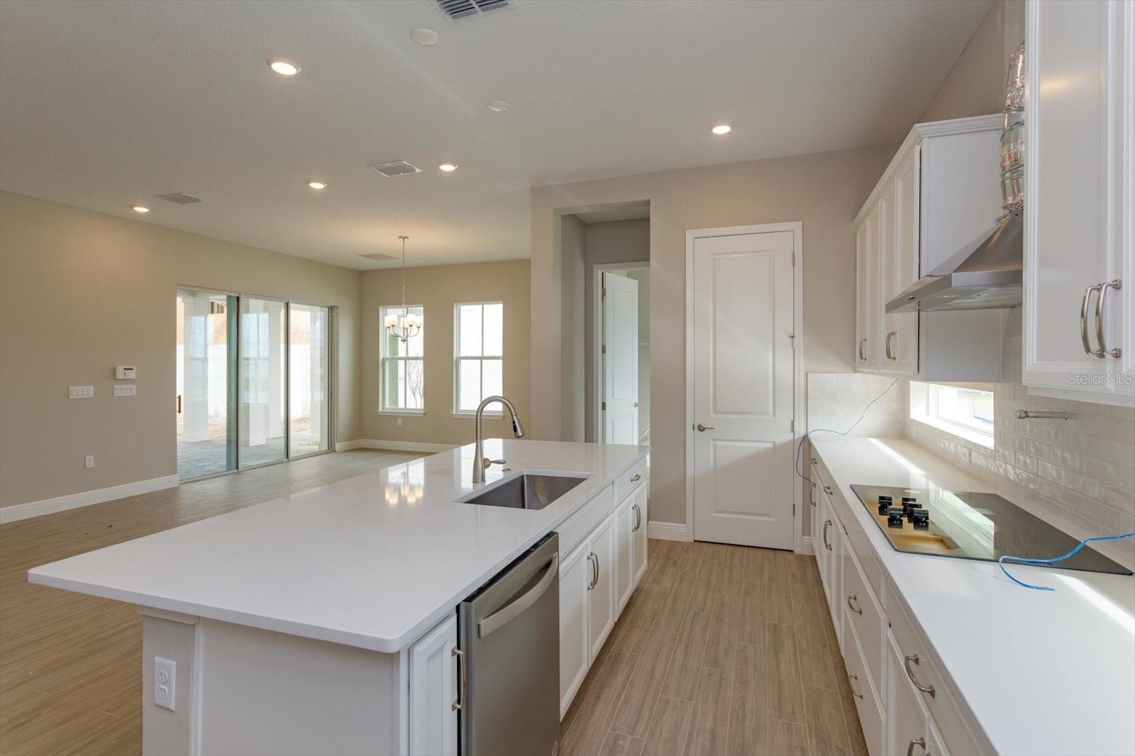 10049 BALLAST DR, ORLANDO, FL, 32827