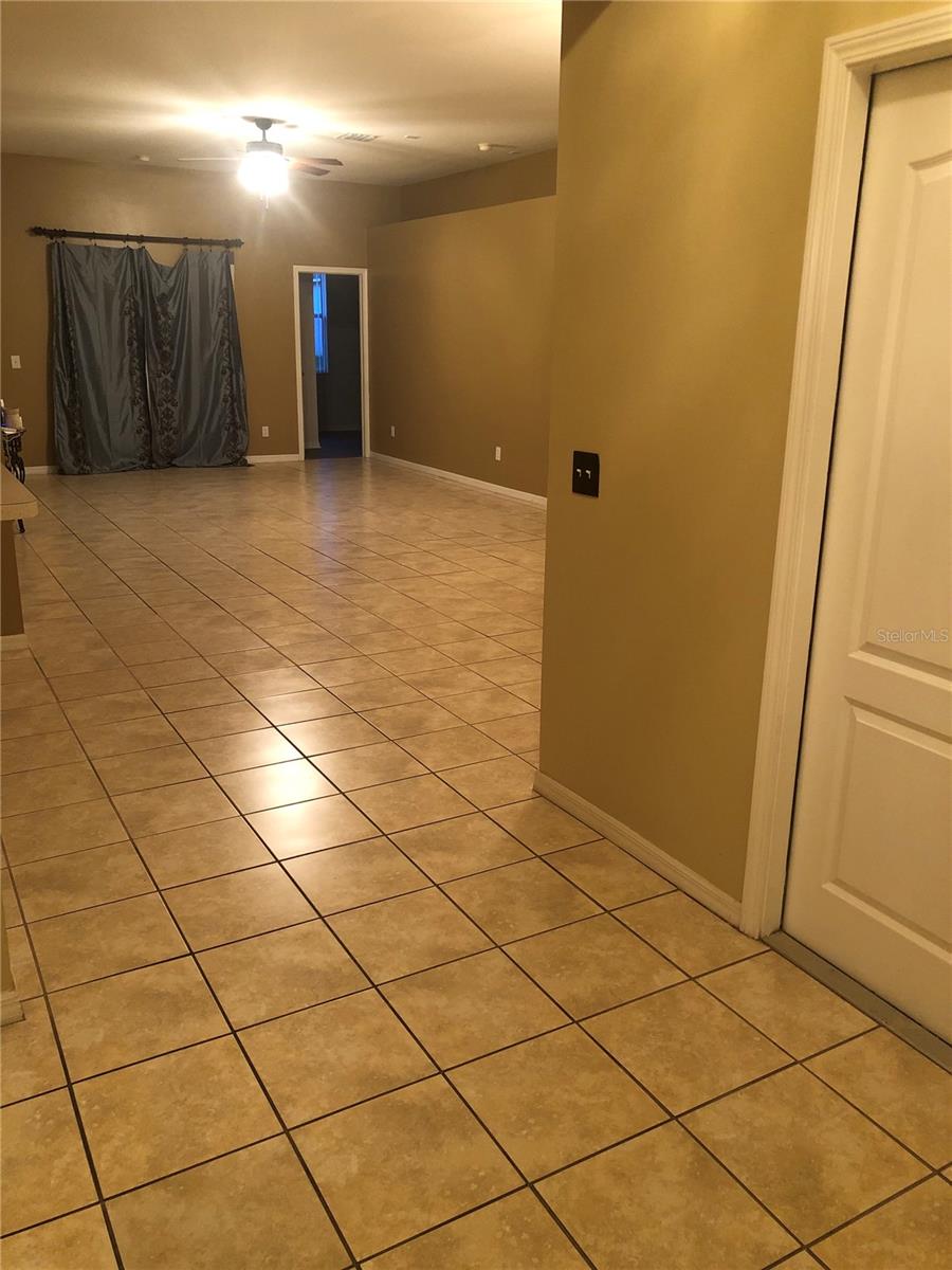 2711 ABBEY GROVE DR, VALRICO, FL, 33594