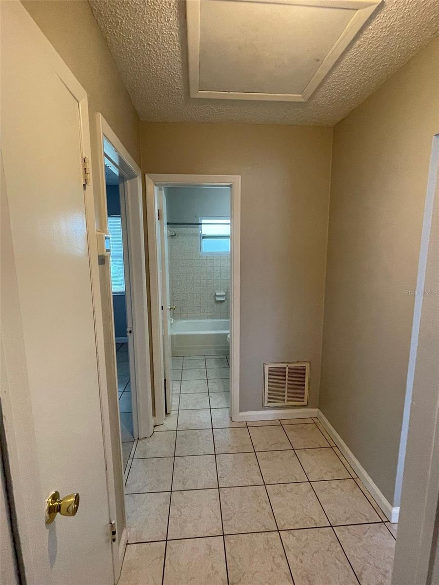 6102 MASSACHUSETTS AVE, NEW PORT RICHEY, FL, 34653