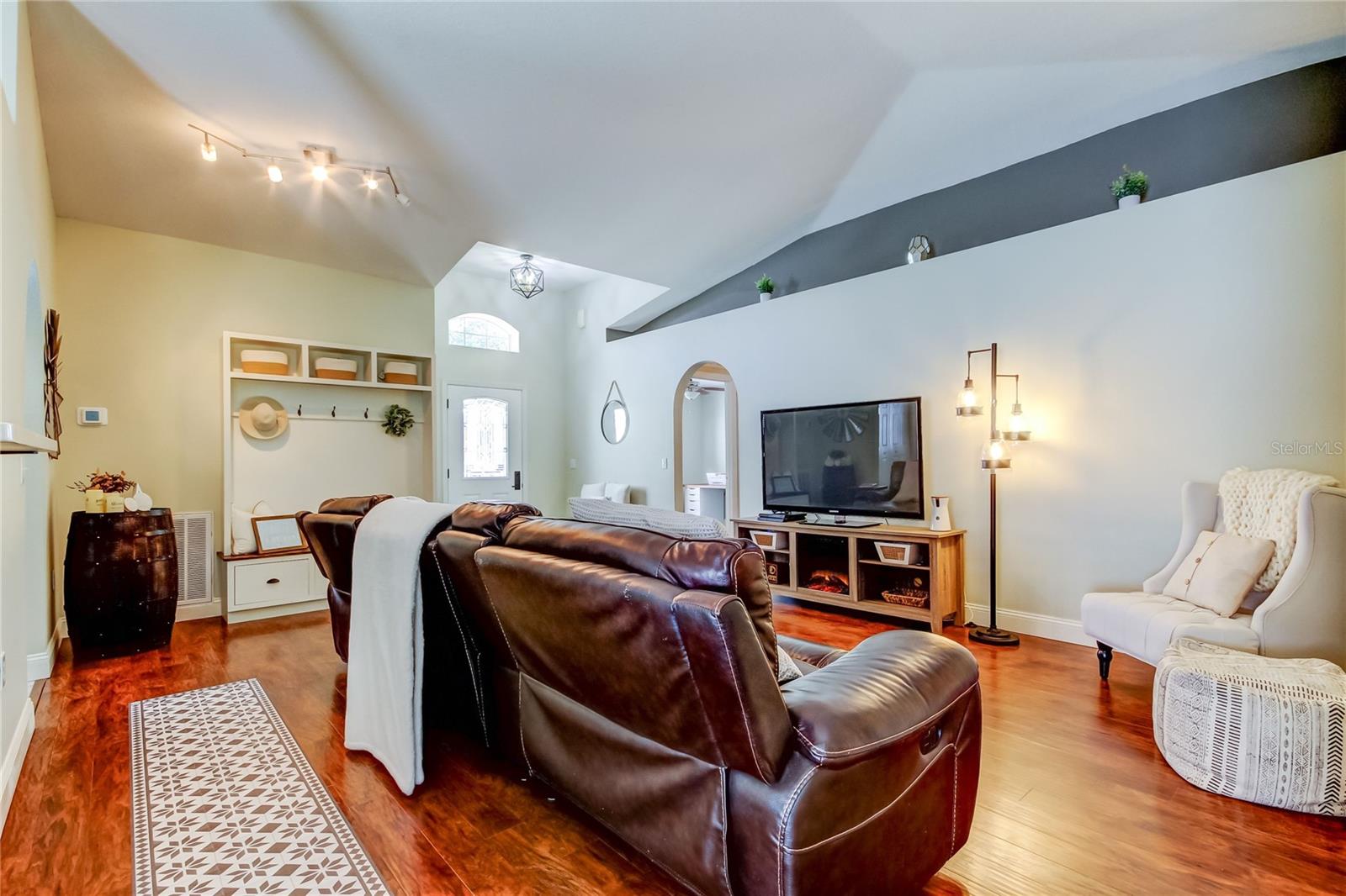1308 ALHAMBRA CREST DR, RUSKIN, FL, 33570