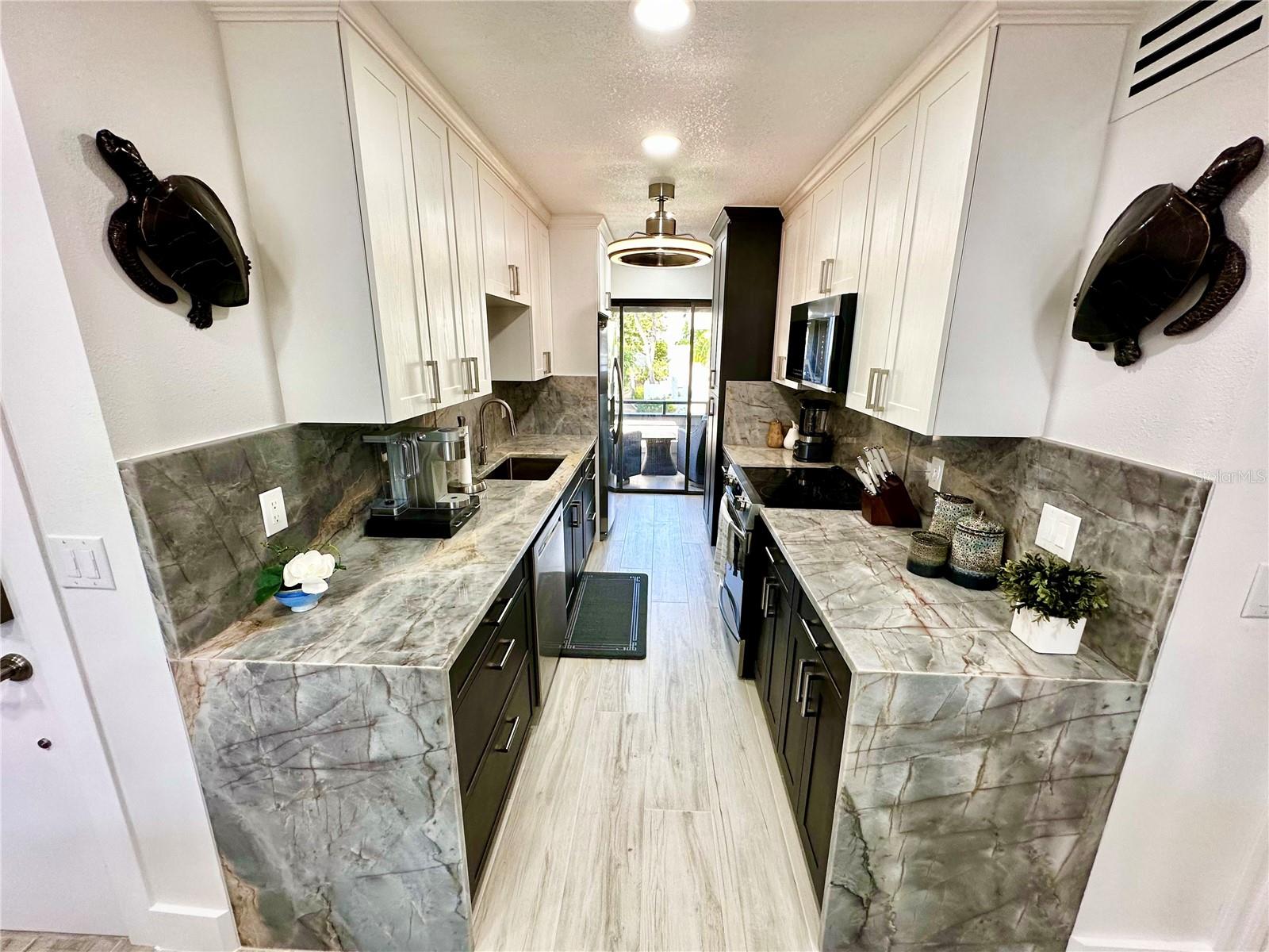 1555 TARPON CENTER DR #202, VENICE, FL, 34285